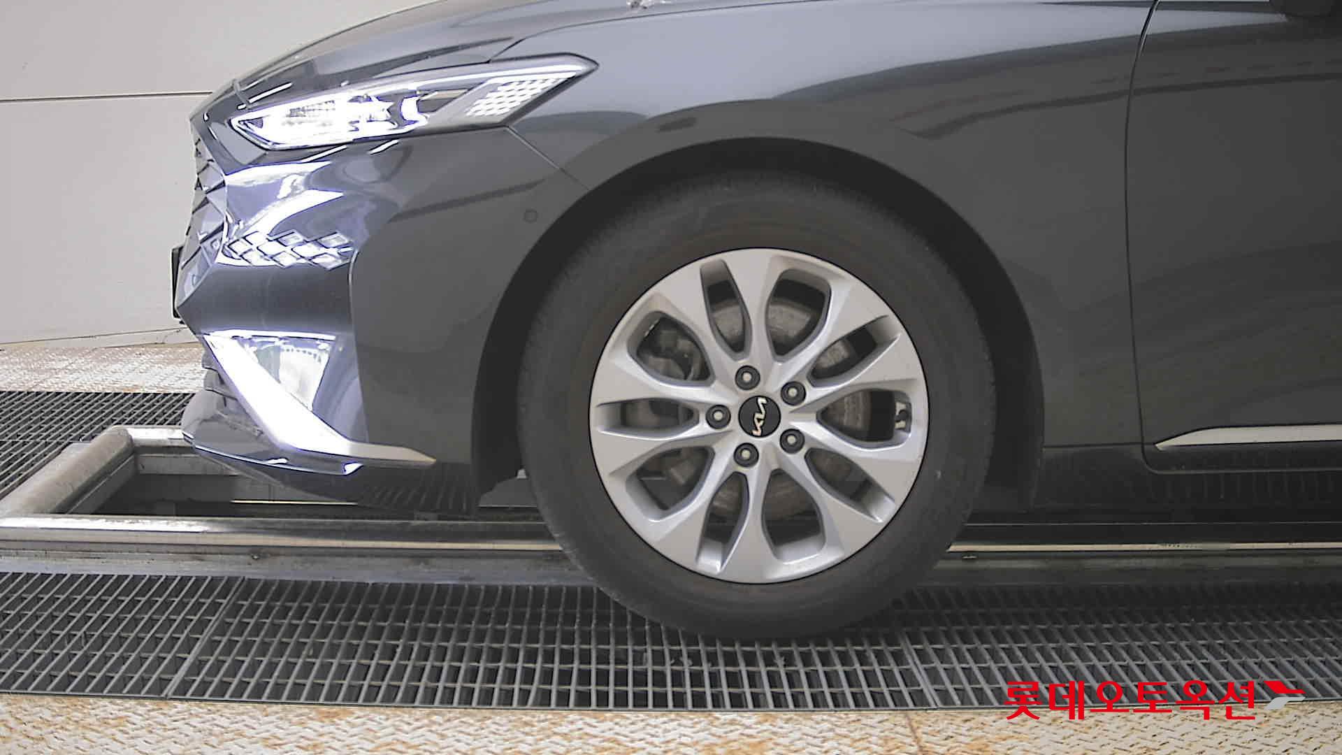 Kia K8 - 25