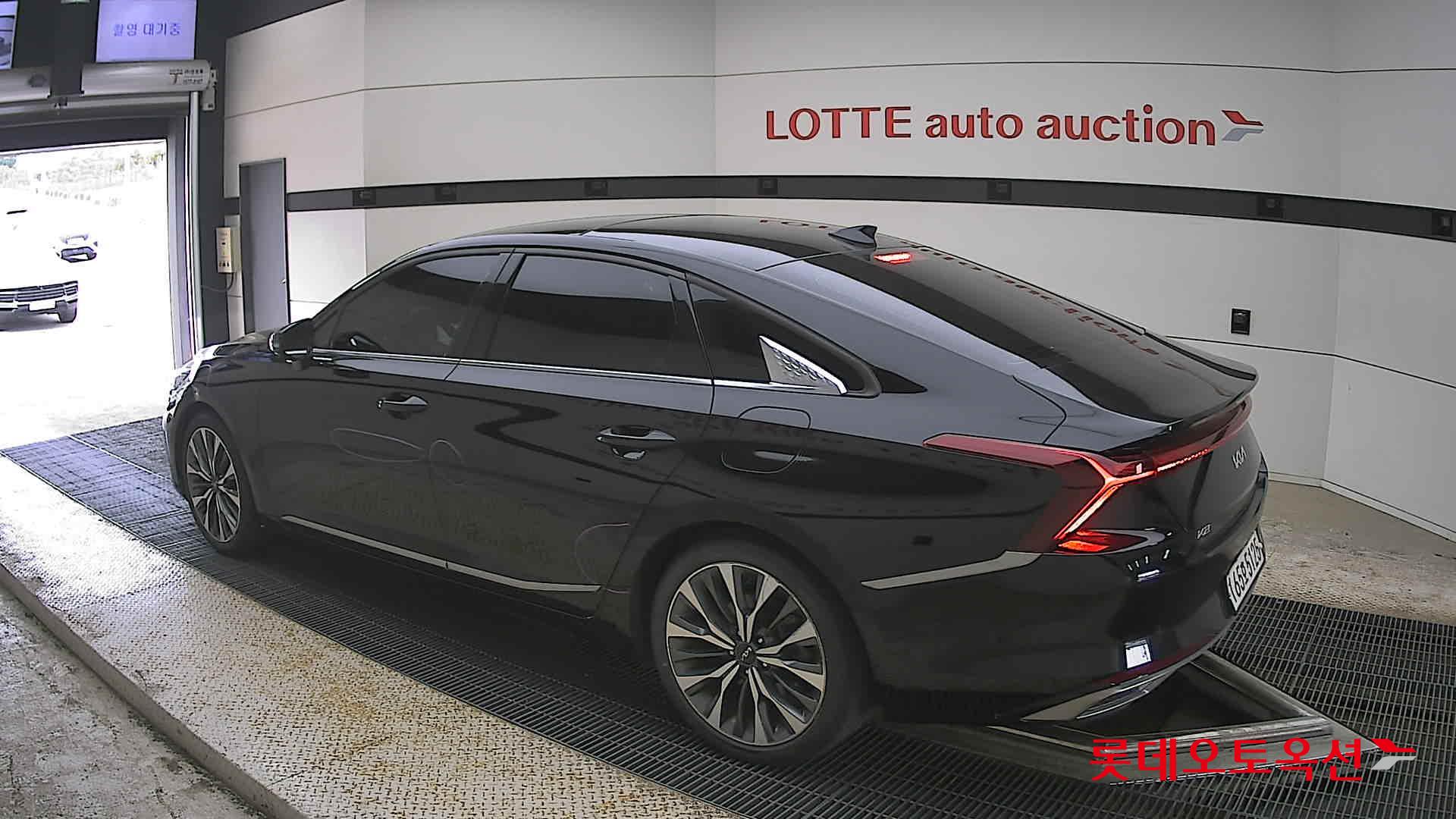 Kia K8 - 15