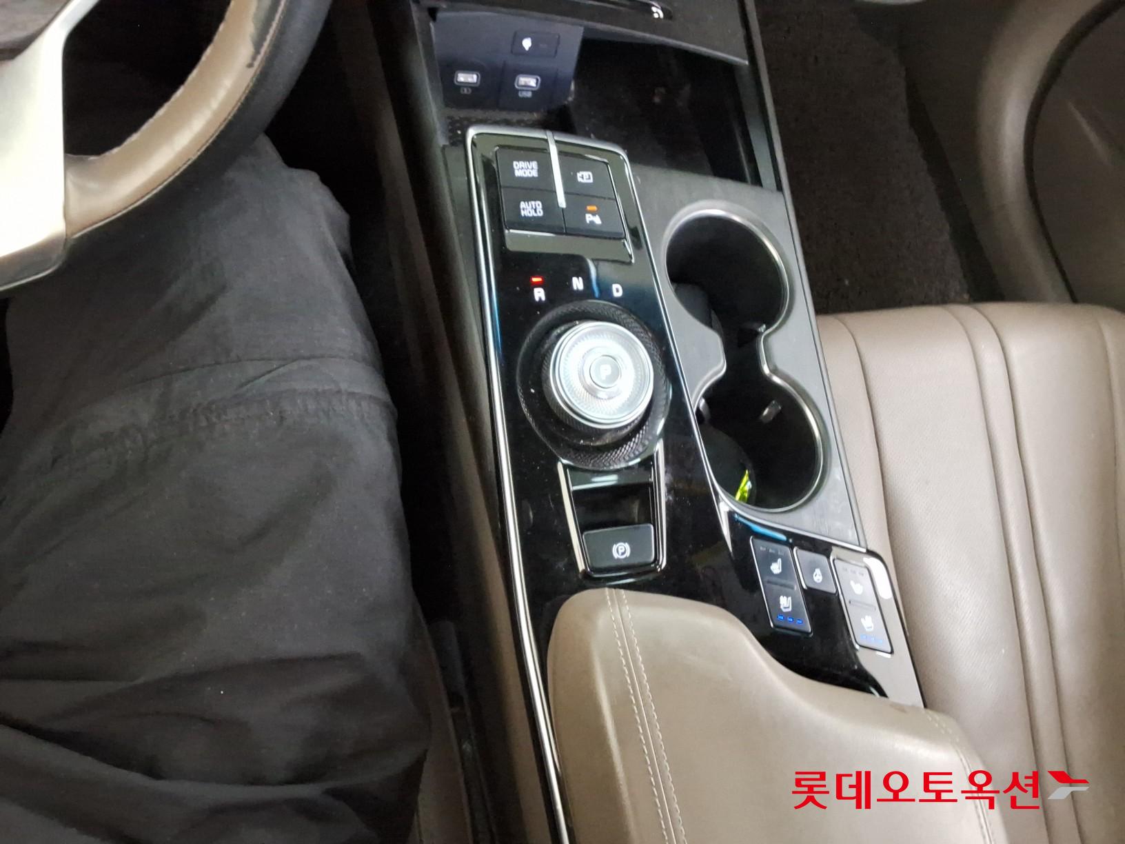 Kia K8 - 32