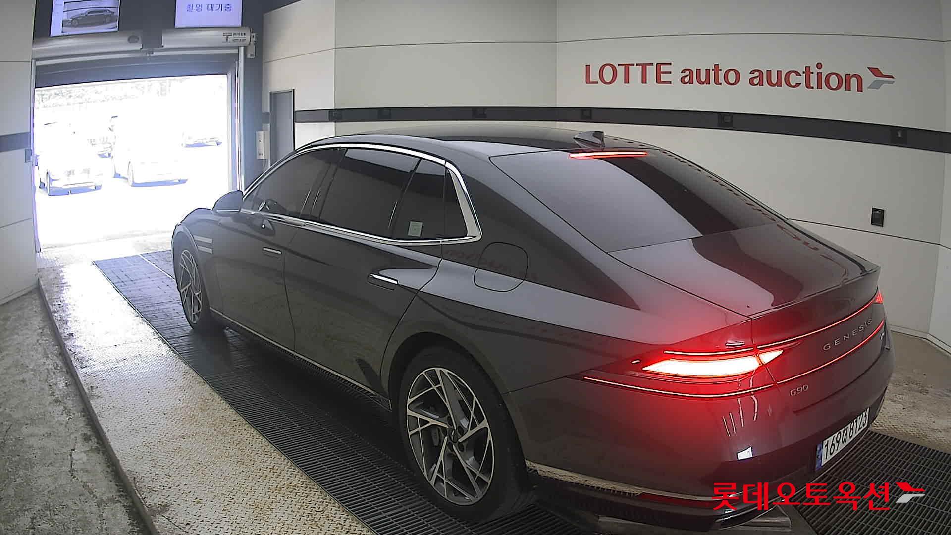 2022 - genesis g90