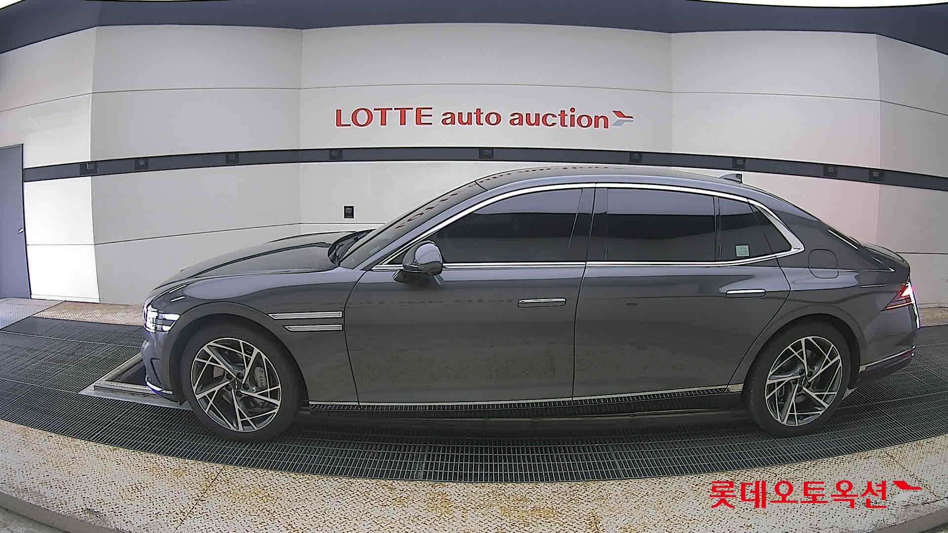 2022 - genesis g90