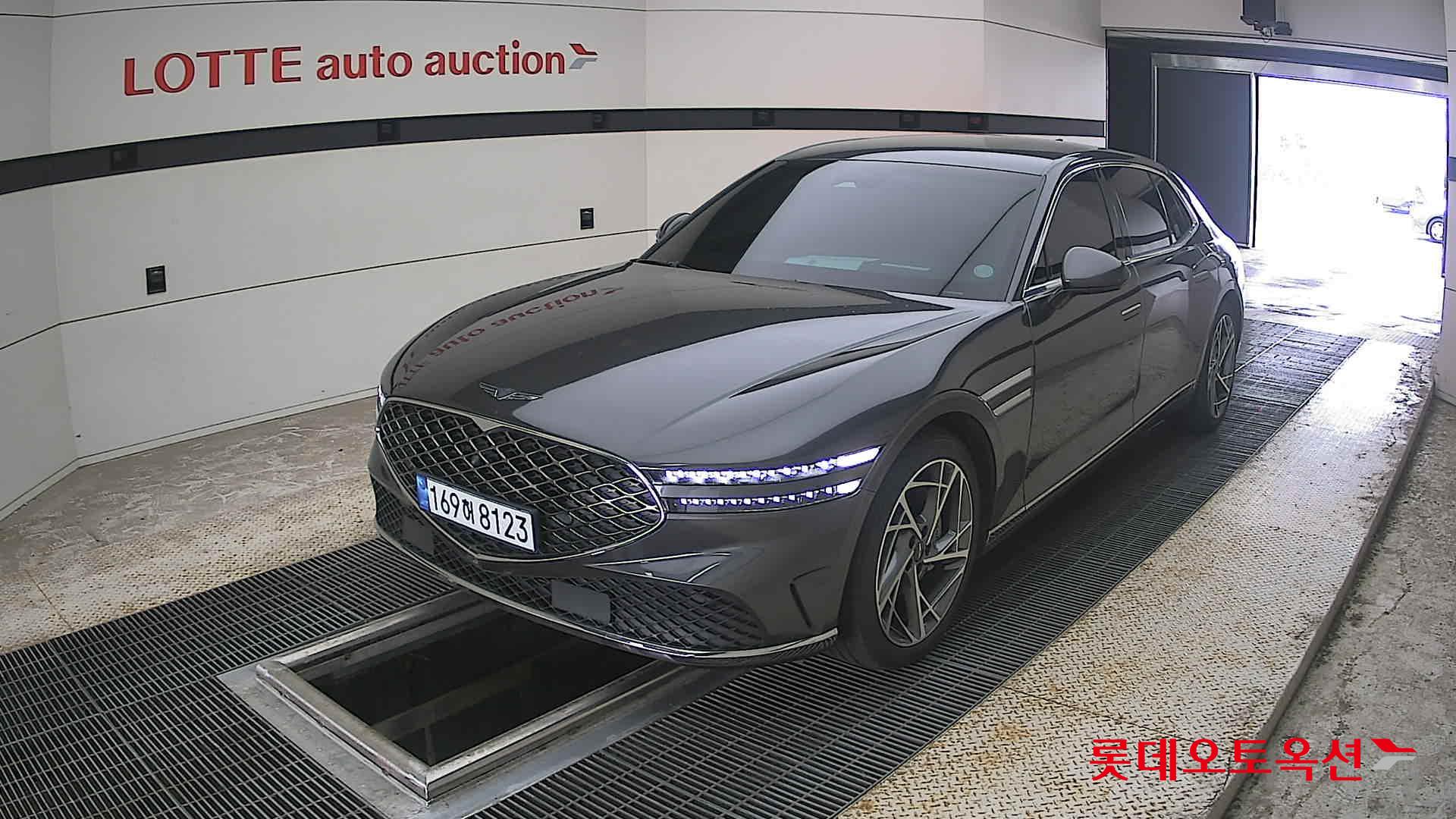 2022 - genesis g90