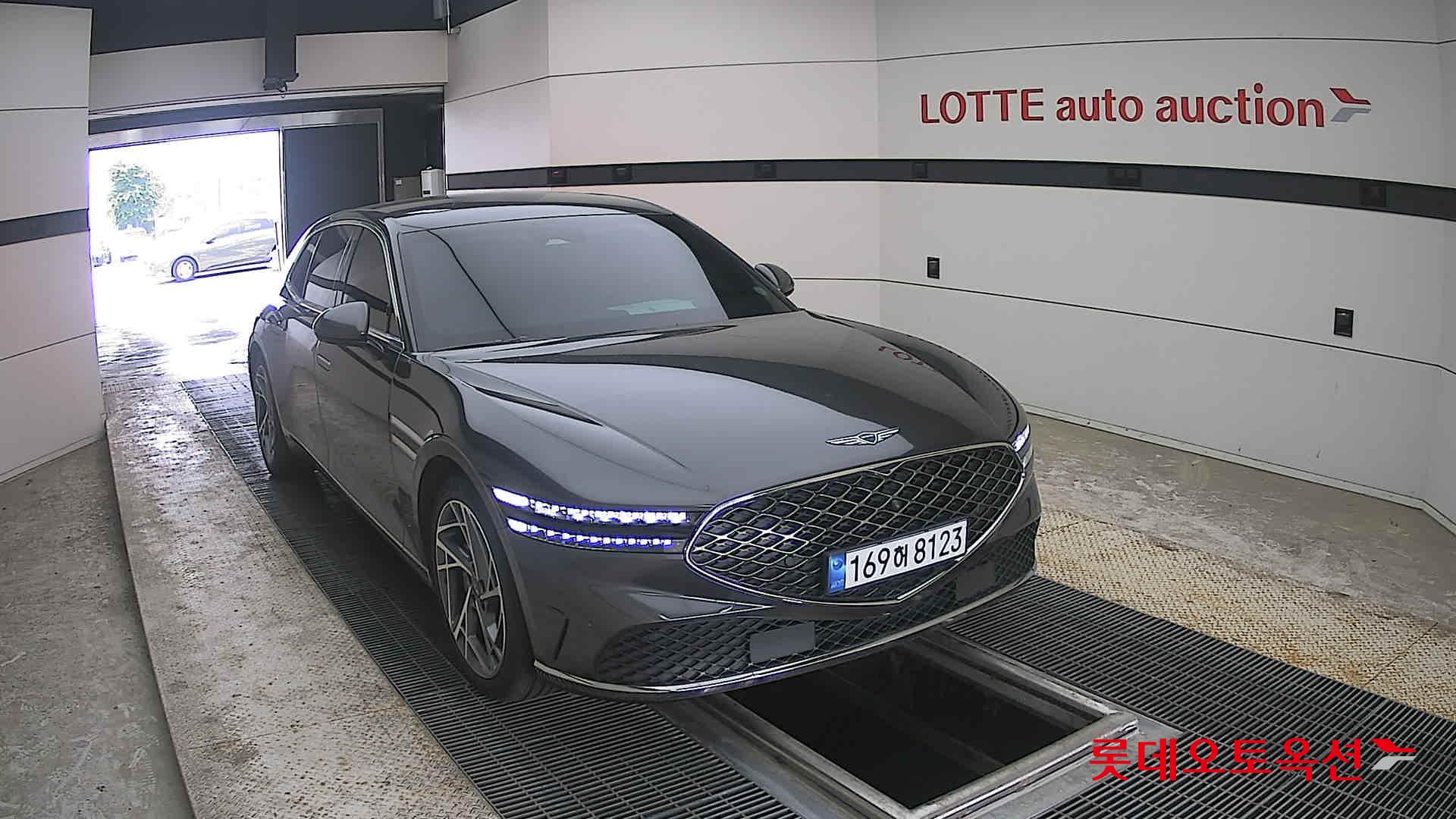 2022 - genesis g90