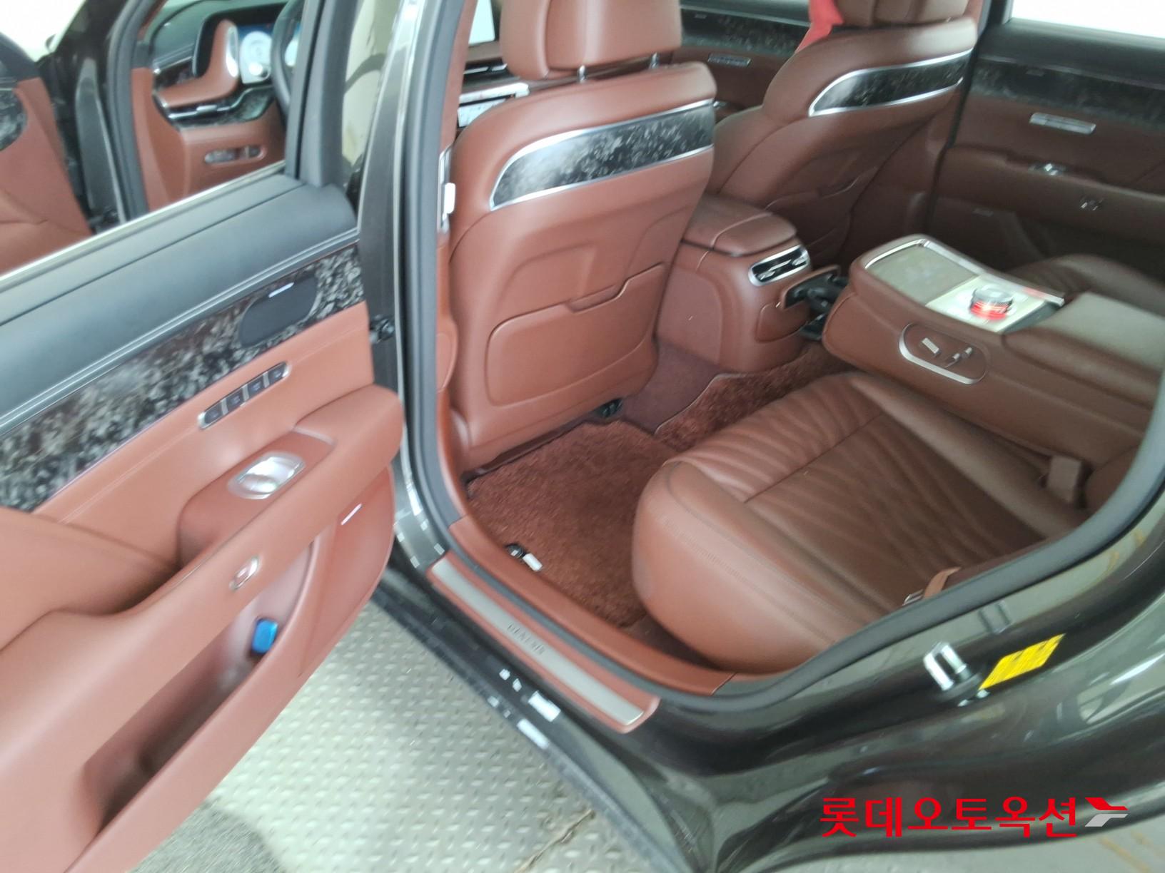 2022 - genesis g90