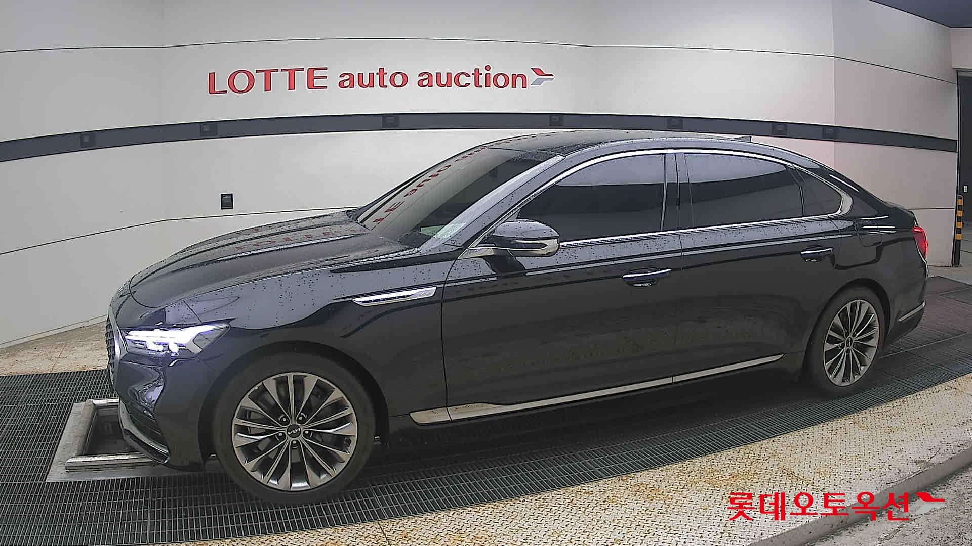 2022 - kia k9