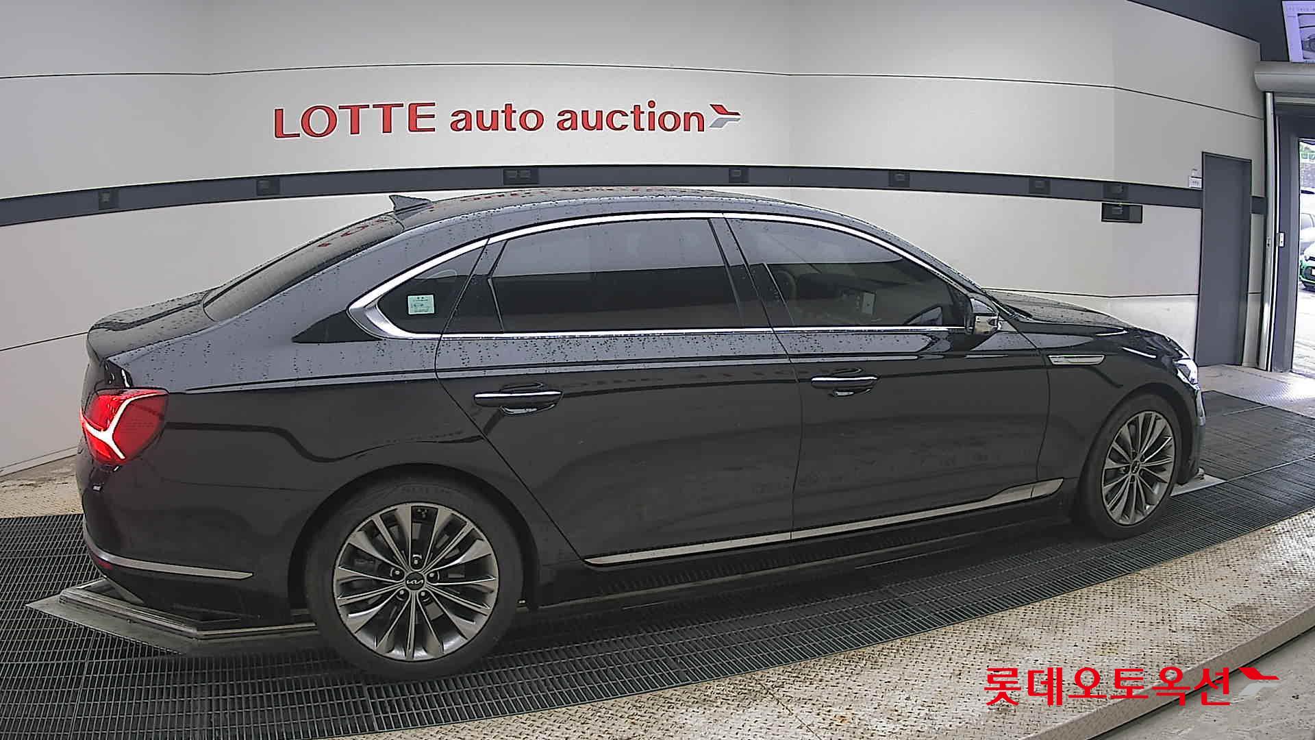 2022 - kia k9