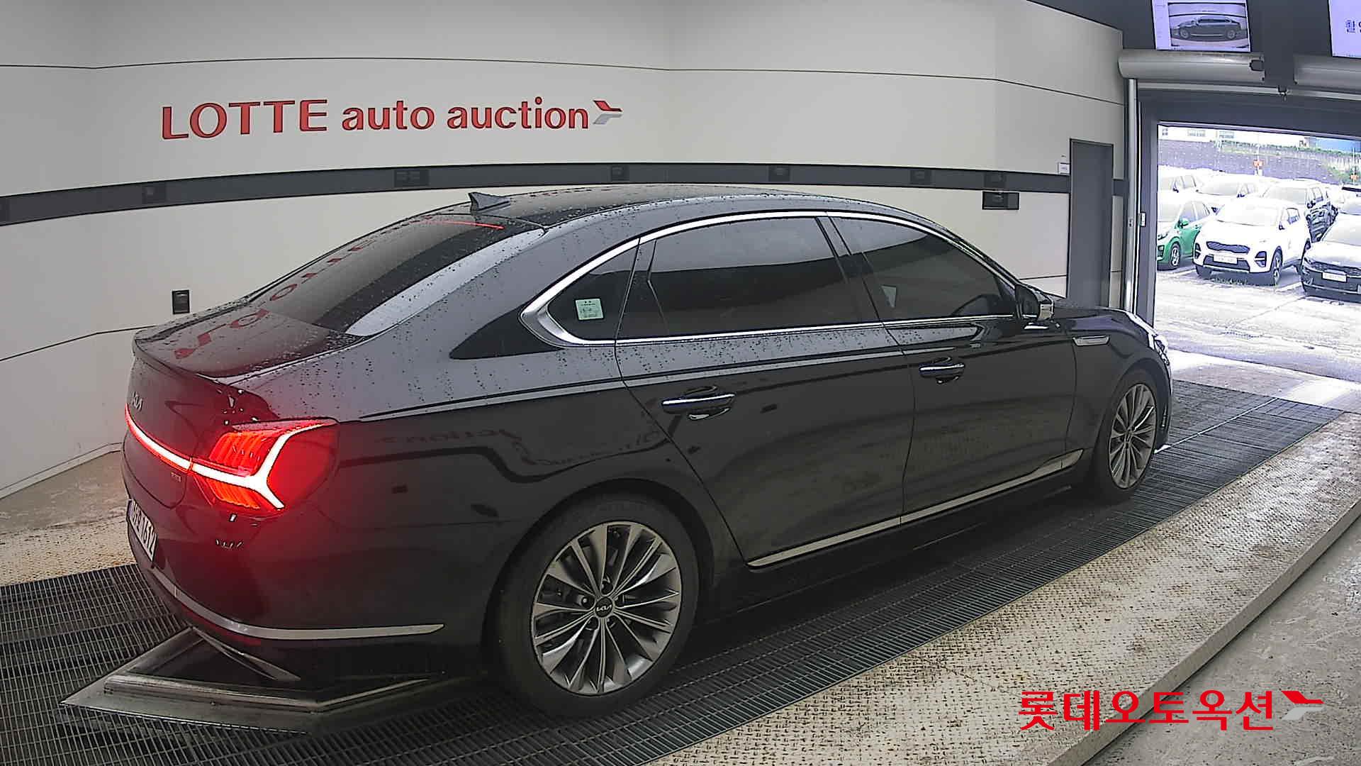 2022 - kia k9