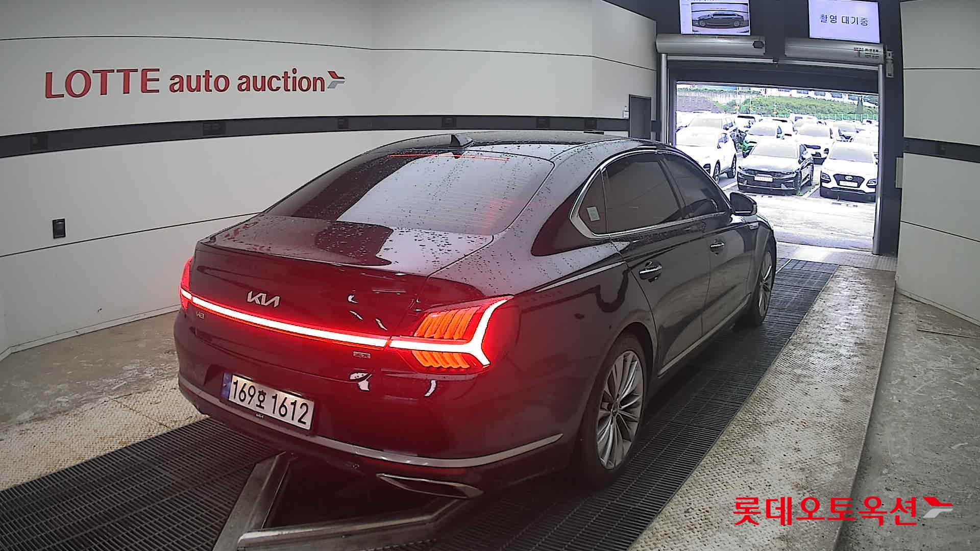 2022 - kia k9