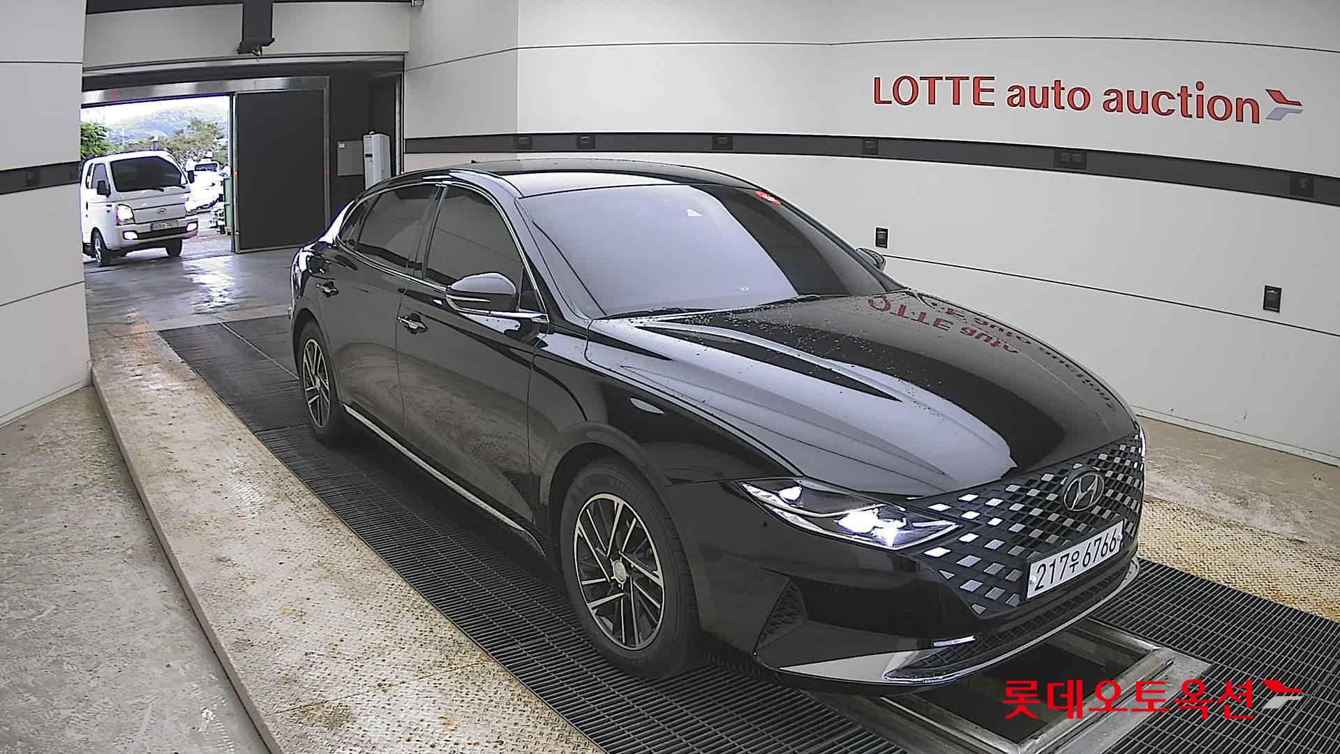 Hyundai Grandeur - 6