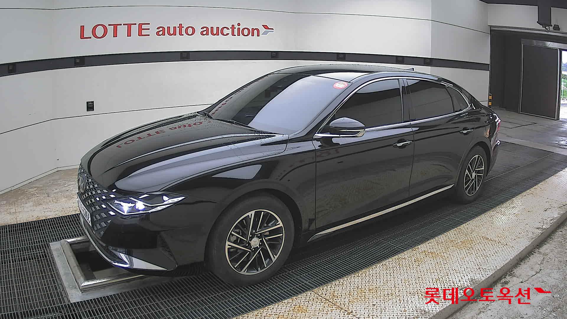 Hyundai Grandeur - 11