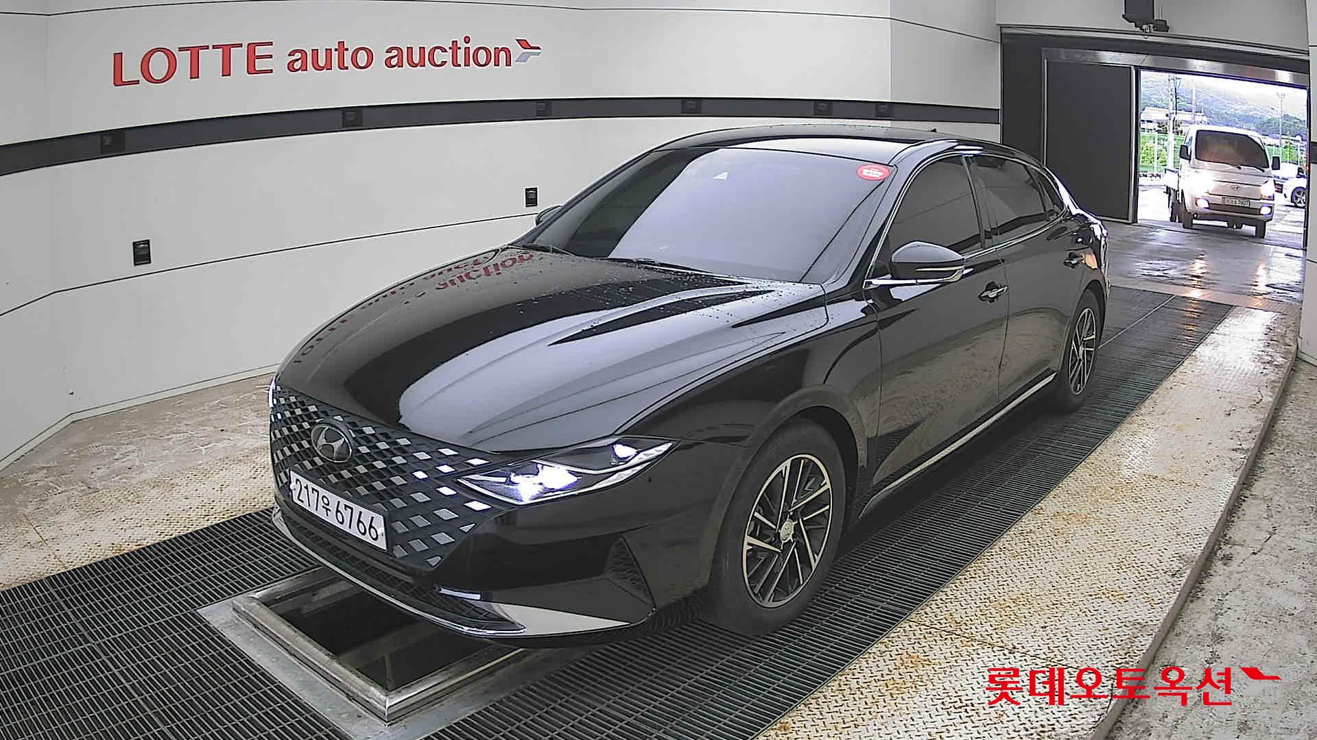 Hyundai Grandeur - 3