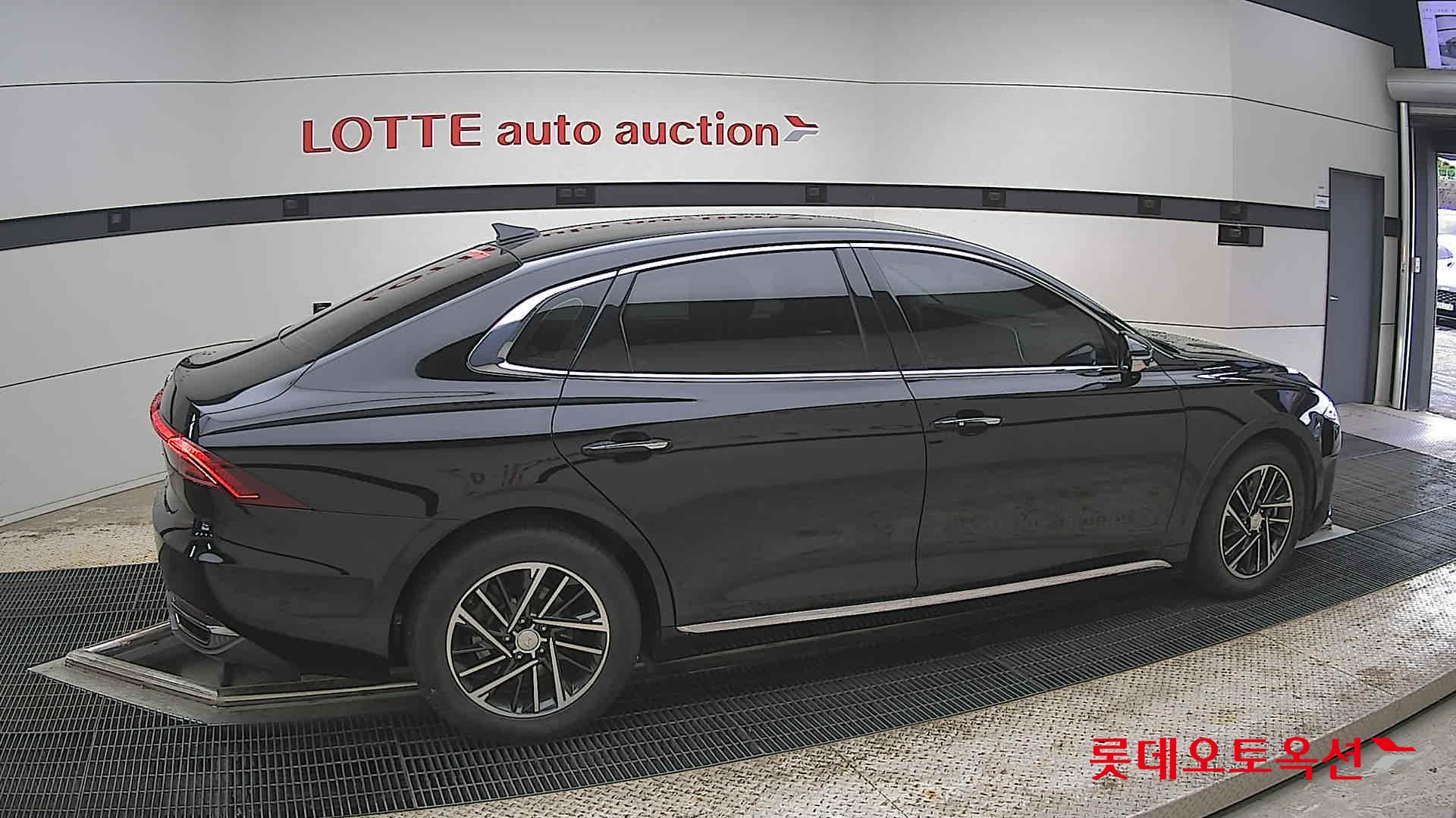 Hyundai Grandeur - 20