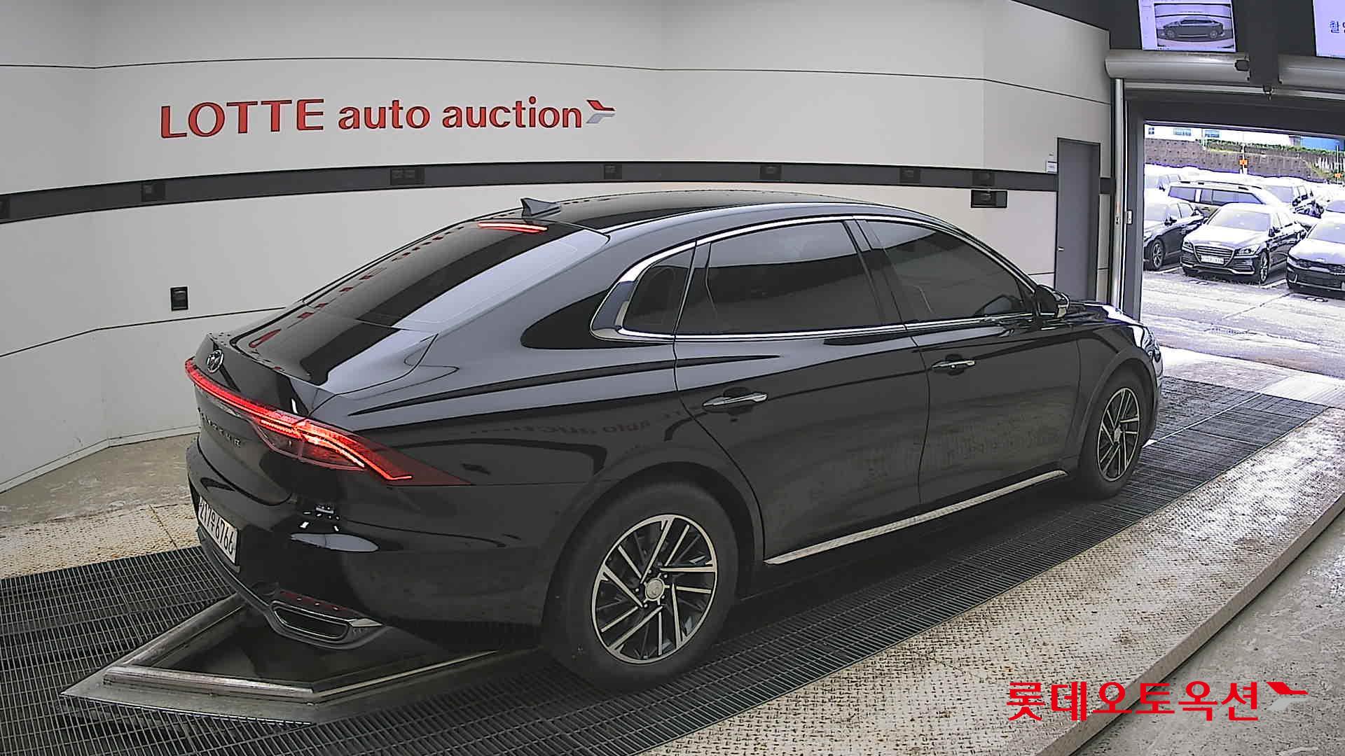 Hyundai Grandeur - 19
