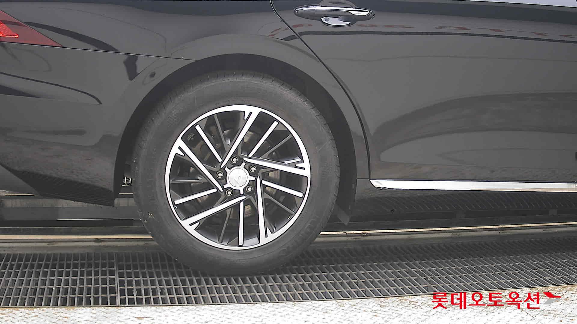 Hyundai Grandeur - 28