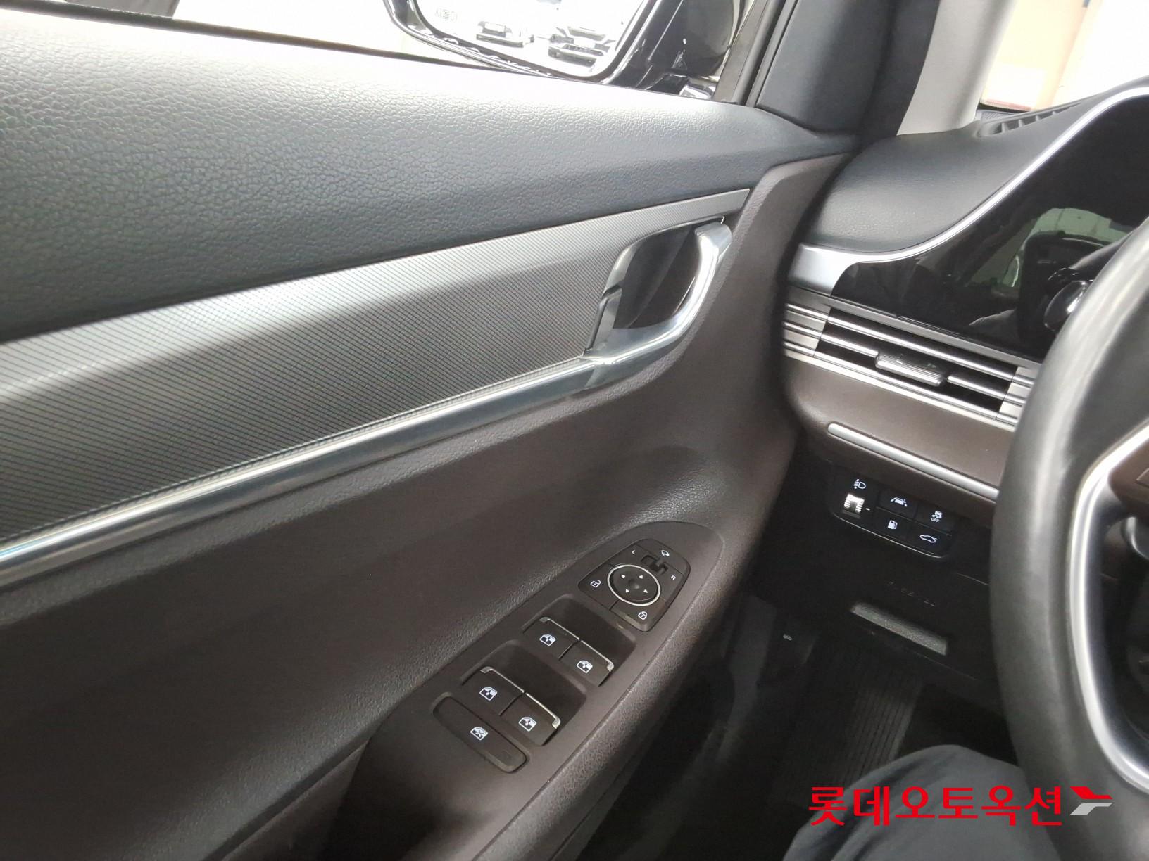 Hyundai Grandeur - 29