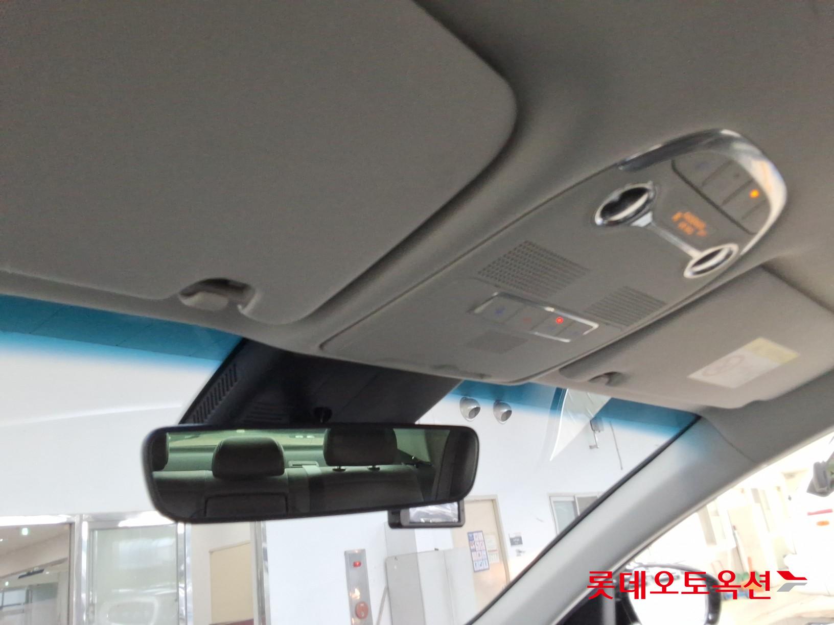 Hyundai Grandeur - 31