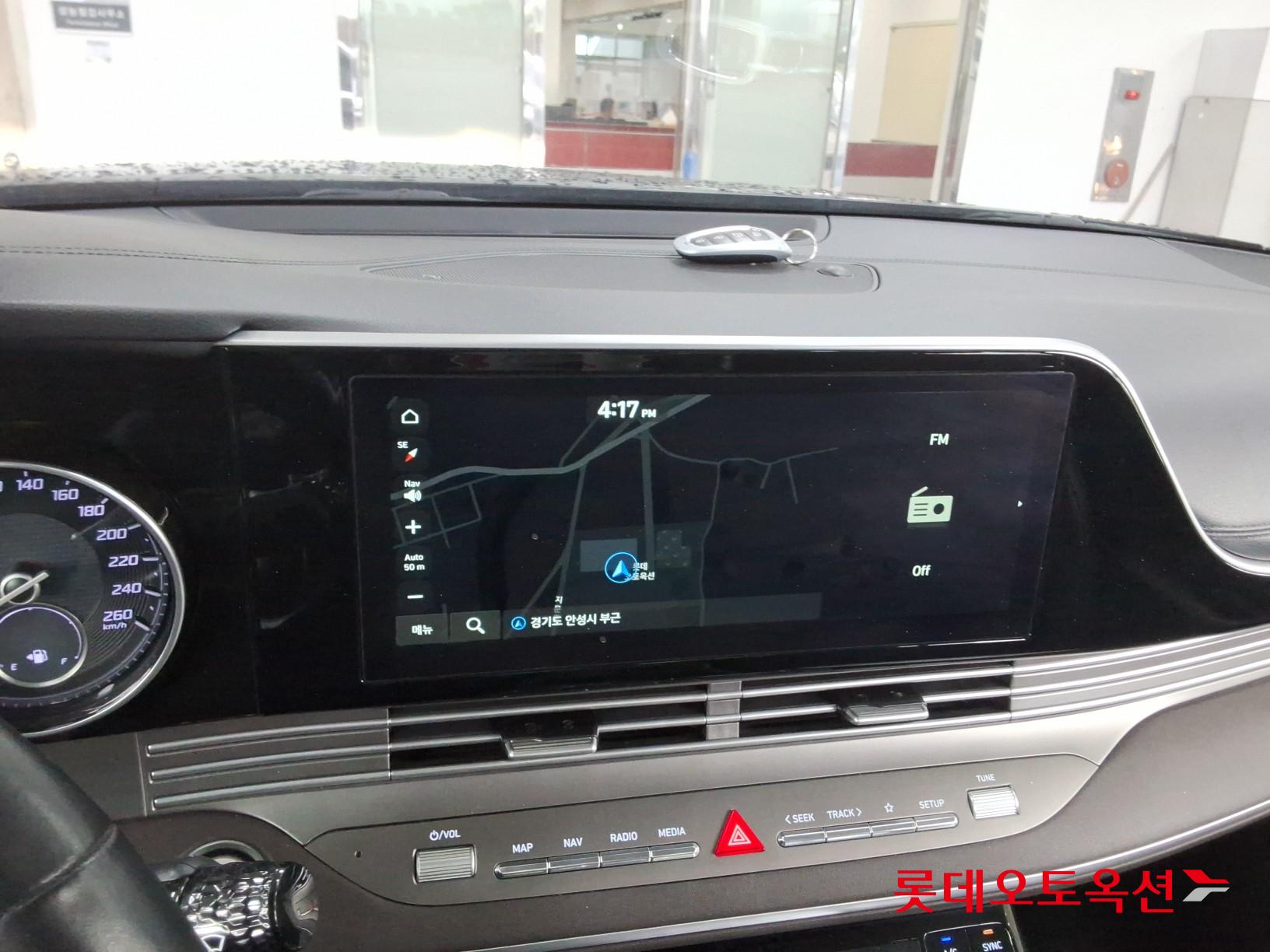 Hyundai Grandeur - 32