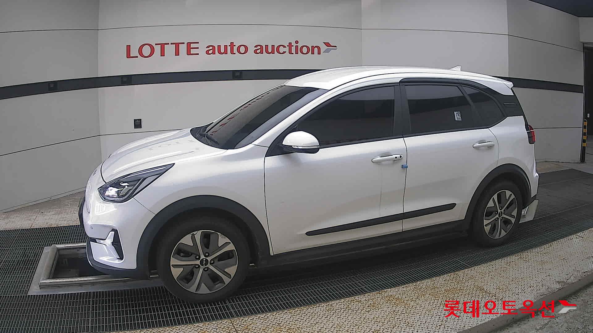 2023 - kia niro