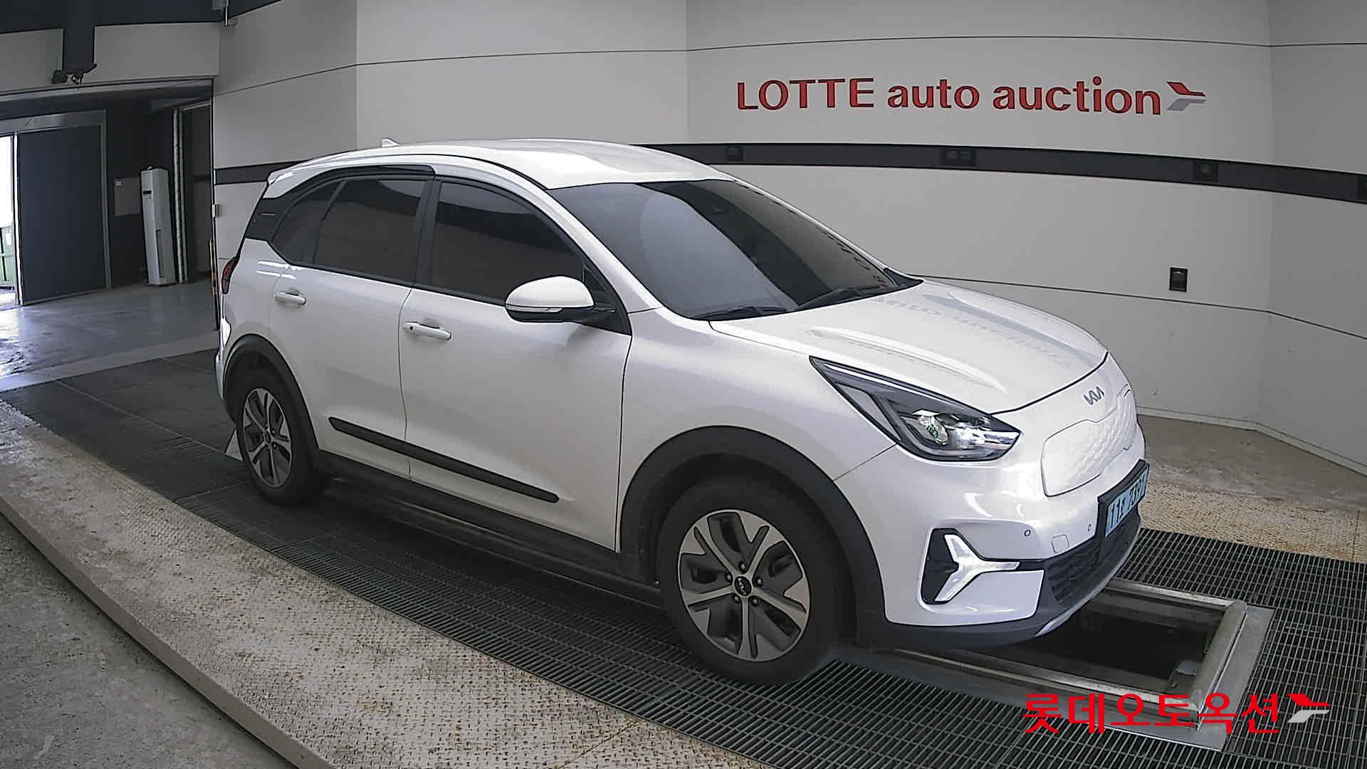 2023 - kia niro