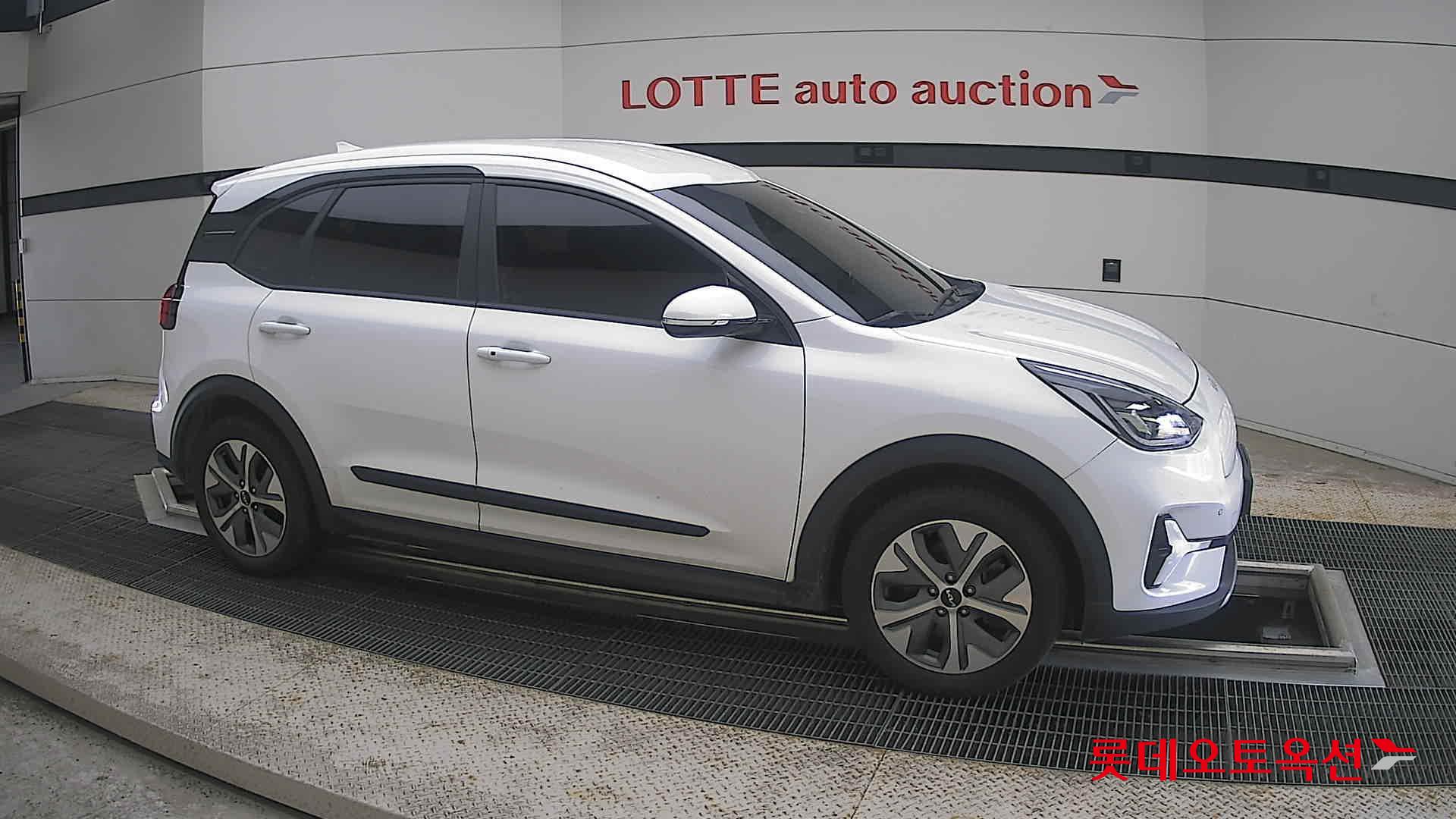 2023 - kia niro