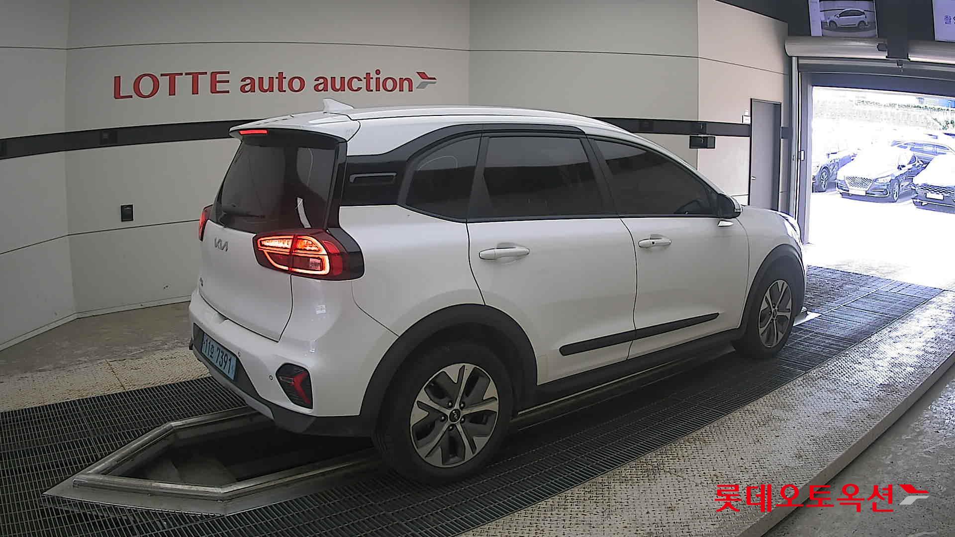 2023 - kia niro