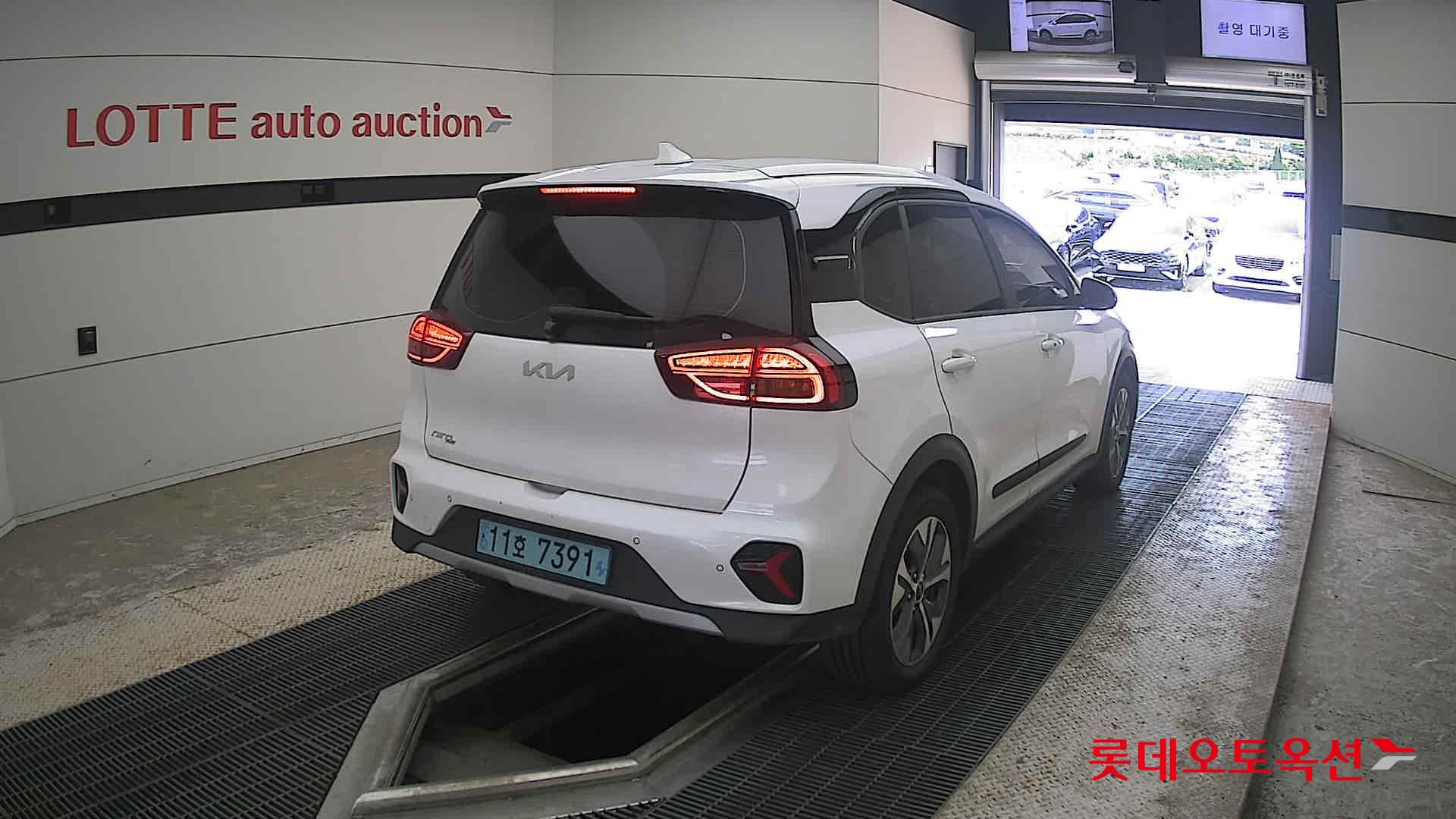 2023 - kia niro