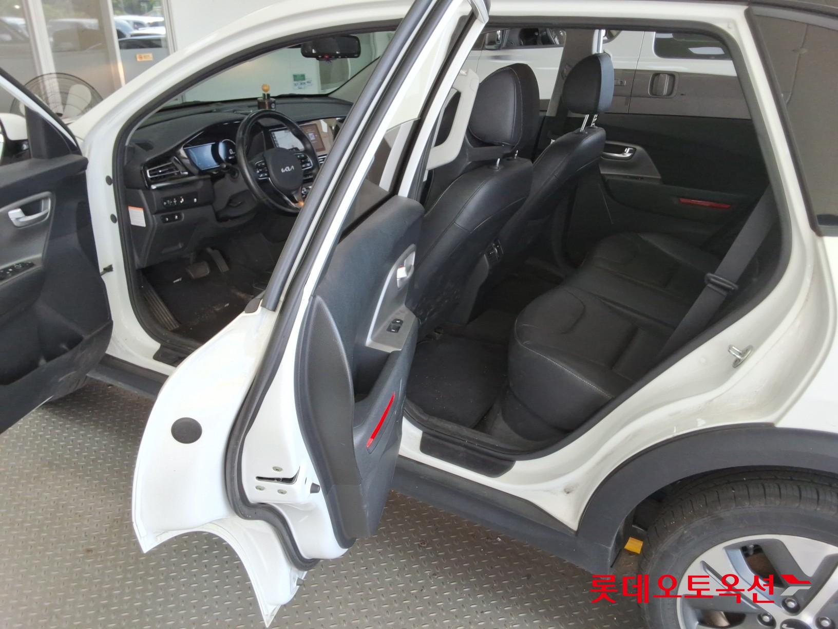 2023 - kia niro