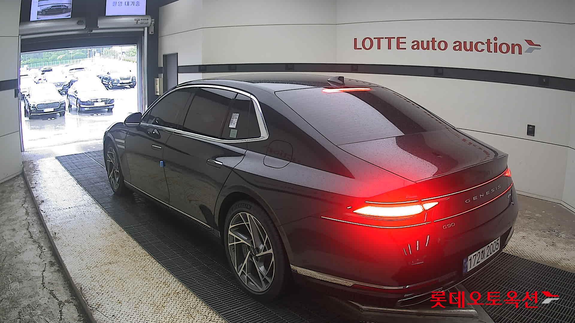 2022 - genesis g90