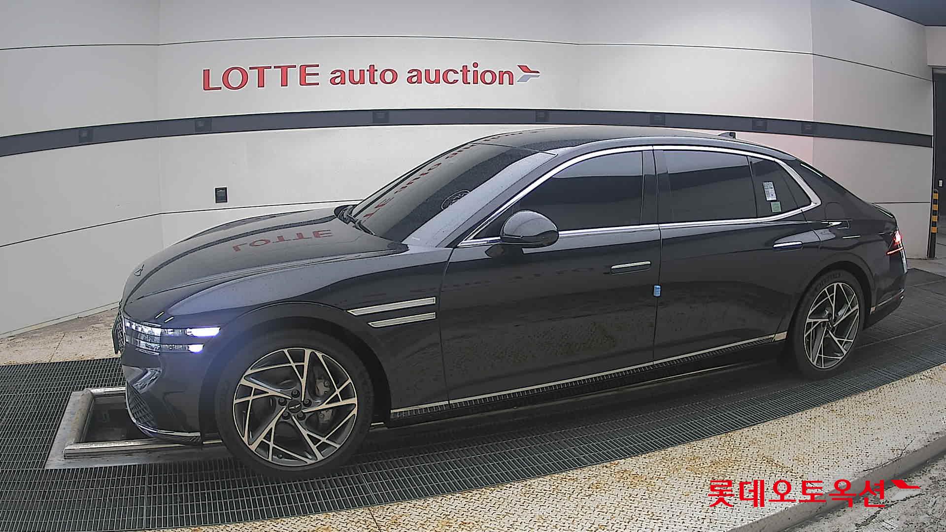 2022 - genesis g90
