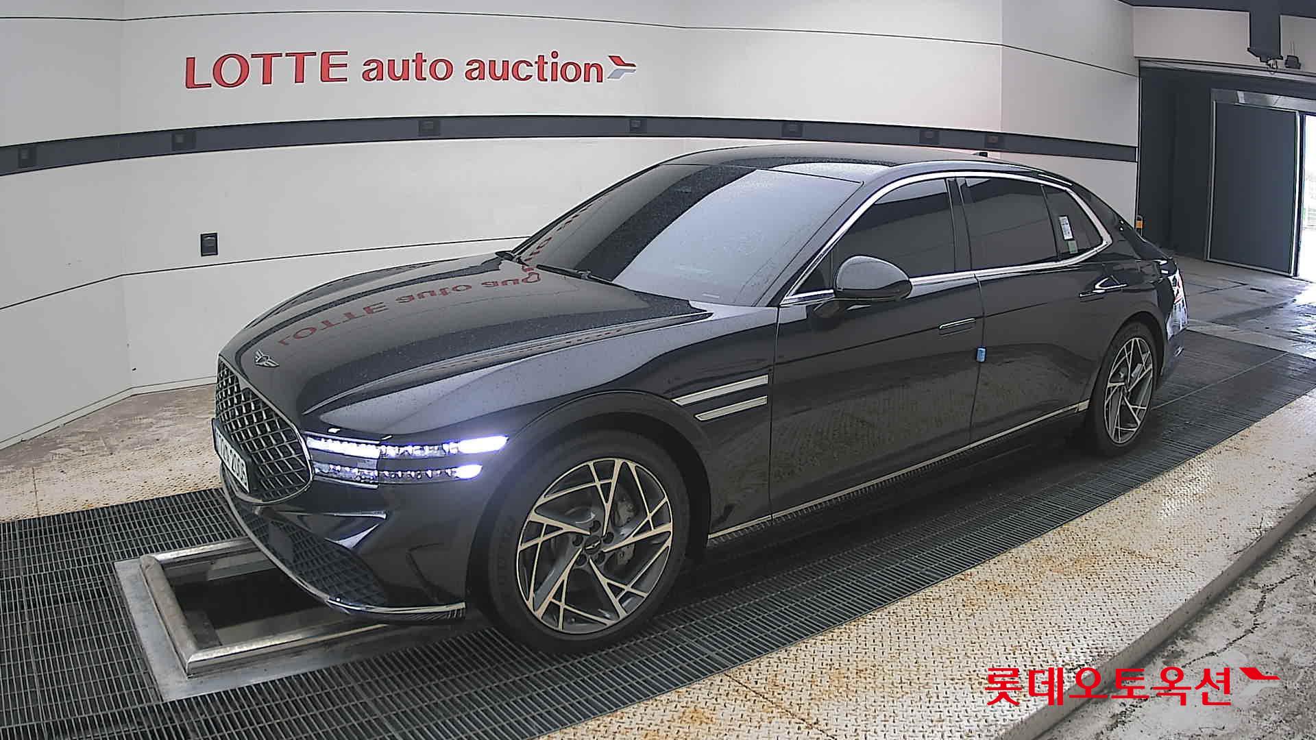 2022 - genesis g90