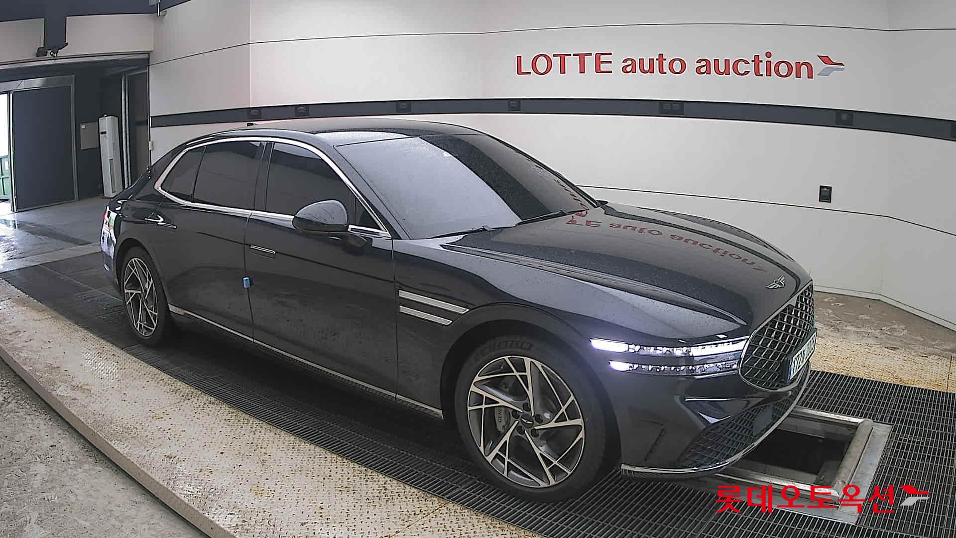 2022 - genesis g90