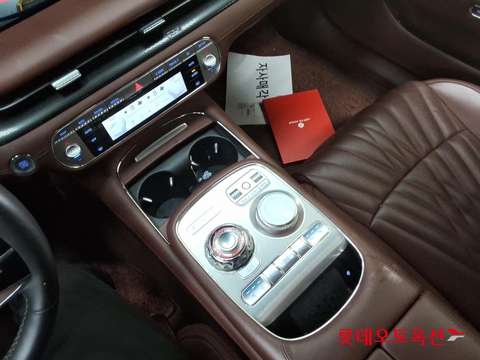 2022 - genesis g90