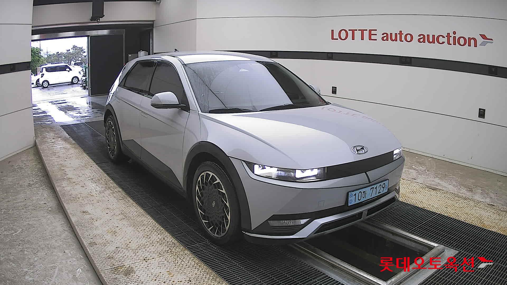 Hyundai Ioniq 5 - 6