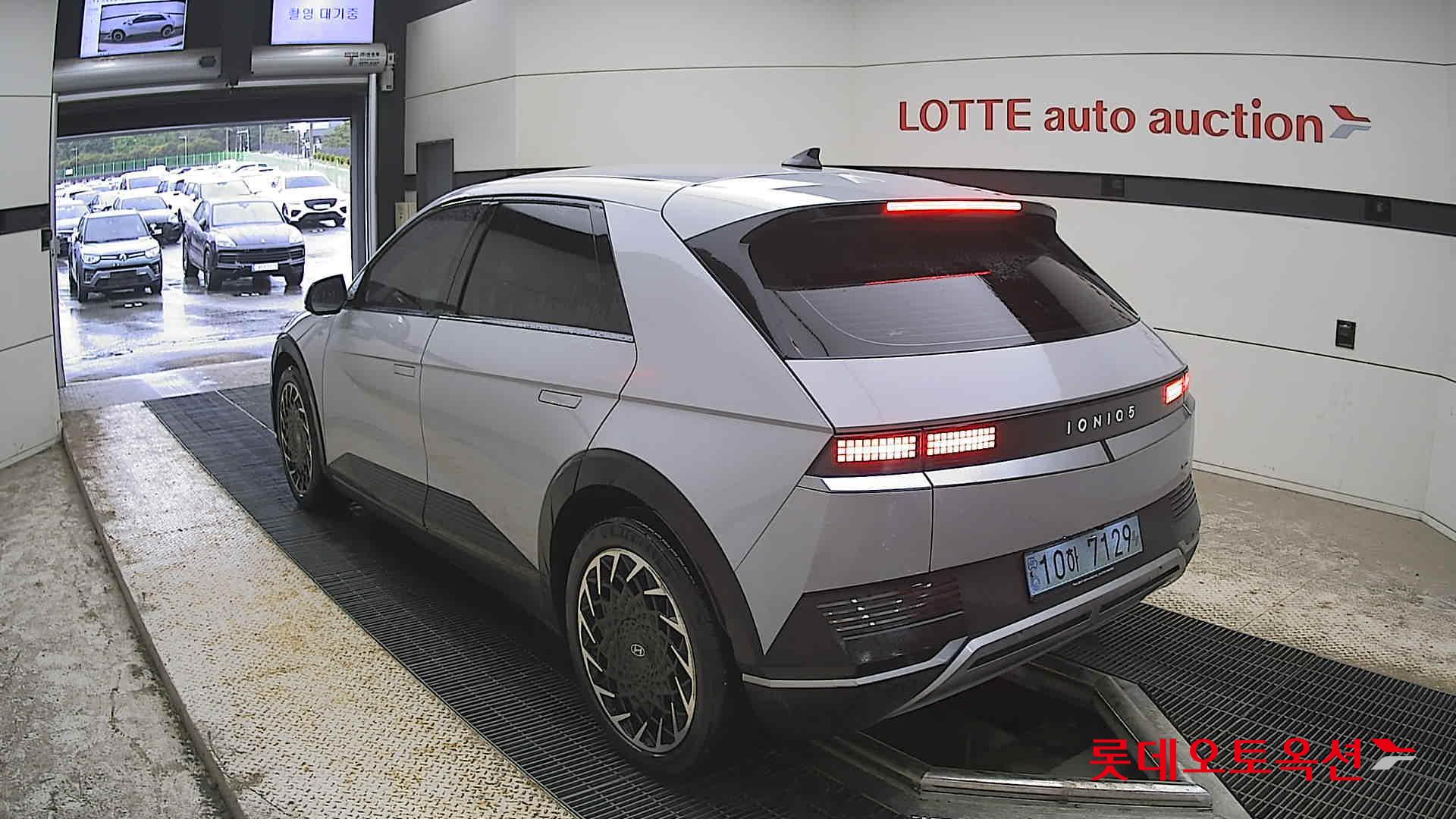 Hyundai Ioniq 5 - 4