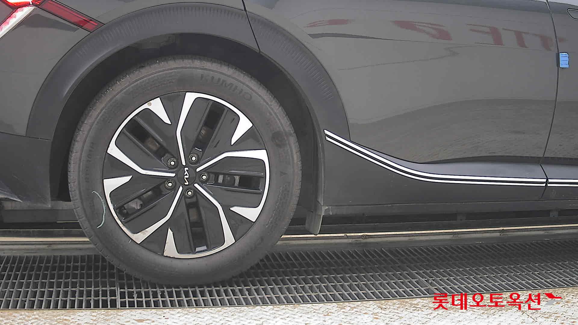 Kia EV6 - 28