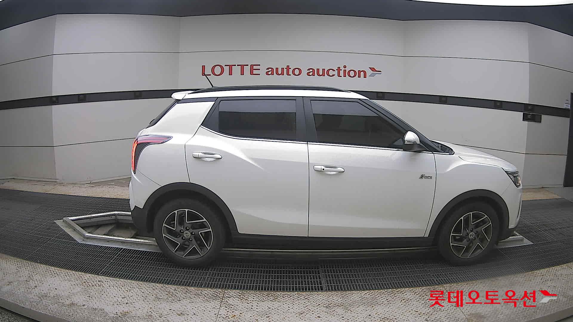 KG Mobility Tivoli - 21