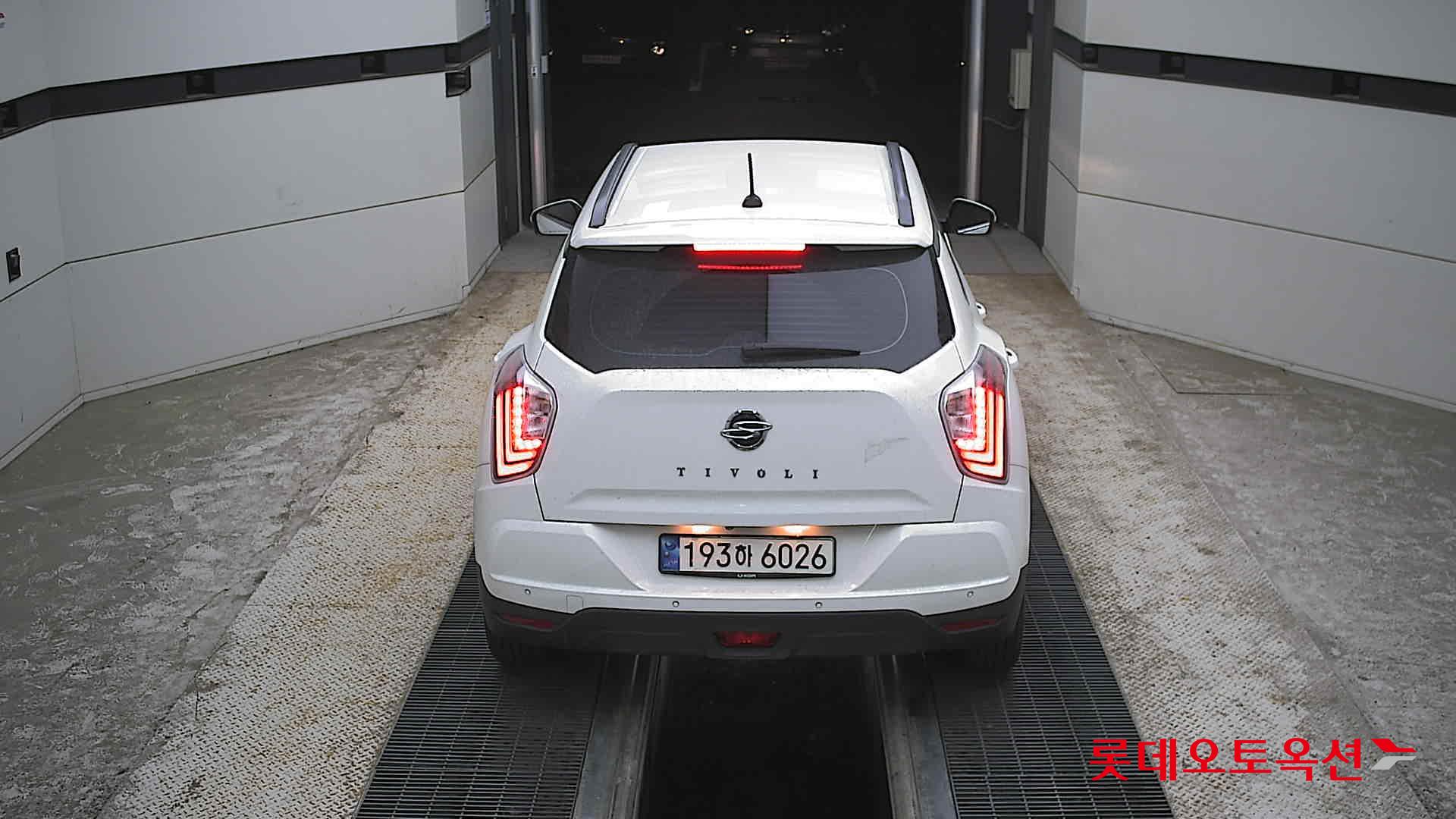 KG Mobility Tivoli - 17