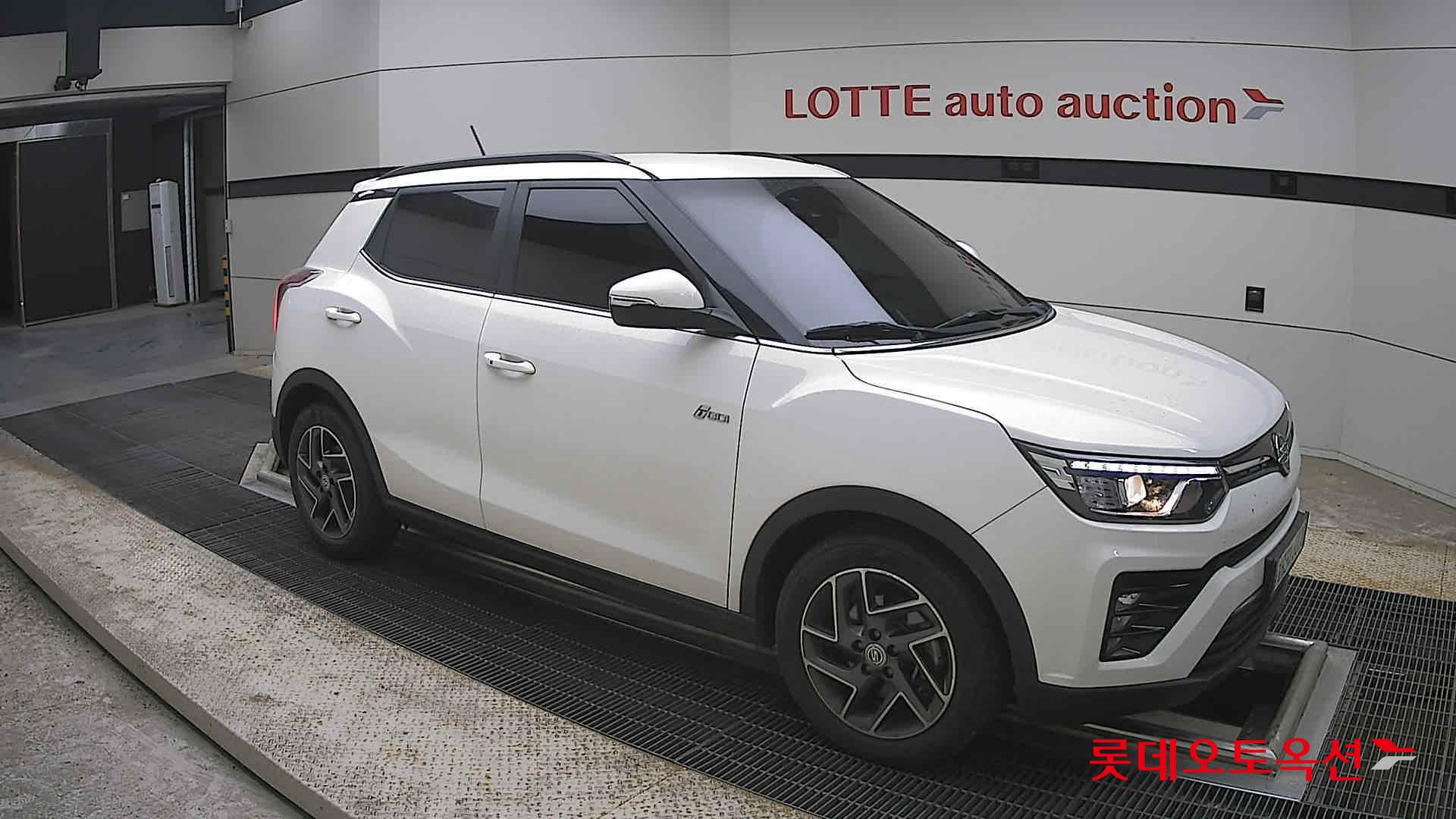 KG Mobility Tivoli - 23