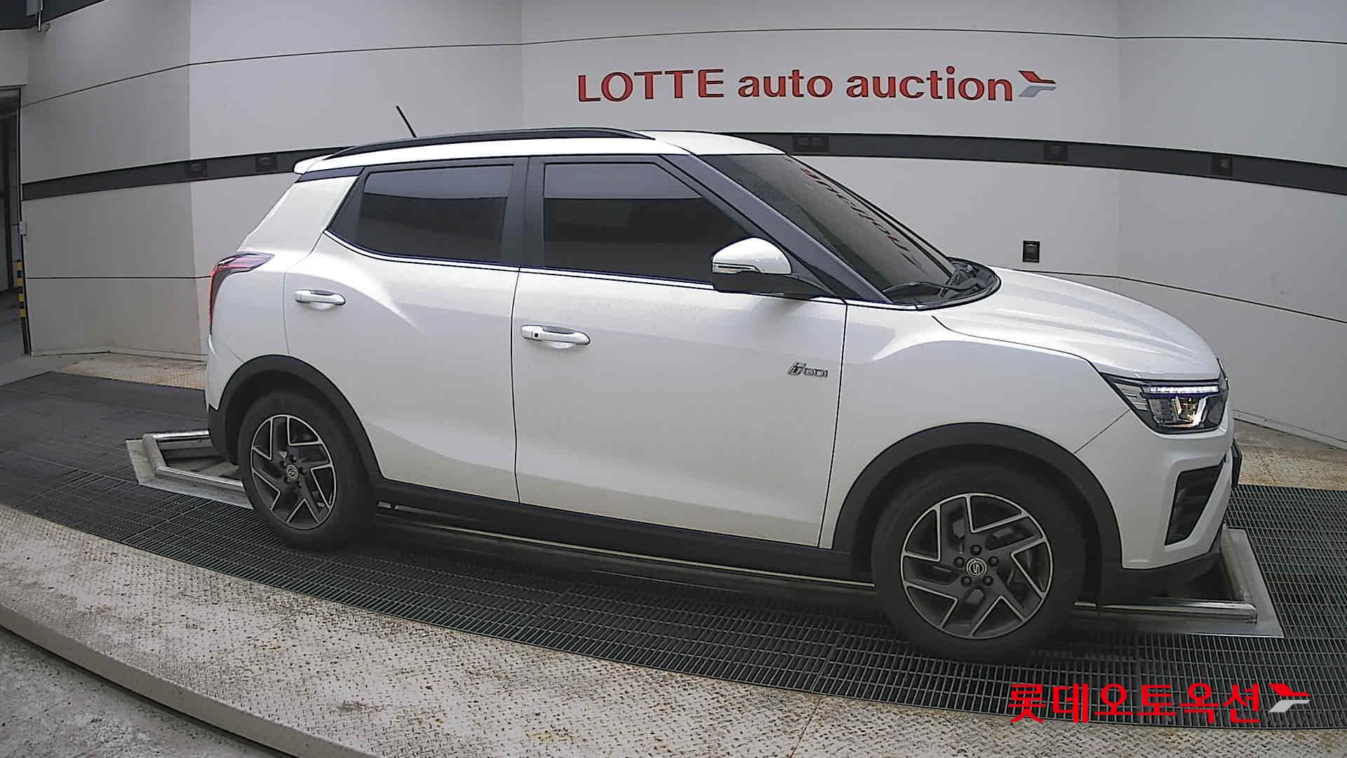 KG Mobility Tivoli - 22