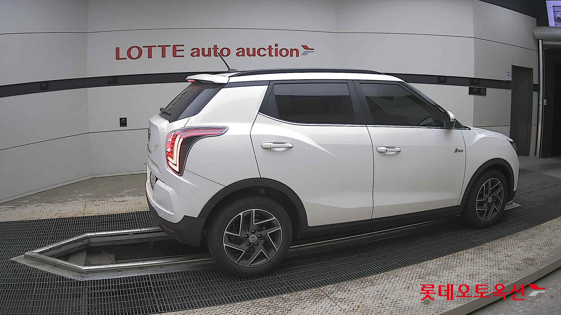 KG Mobility Tivoli - 20