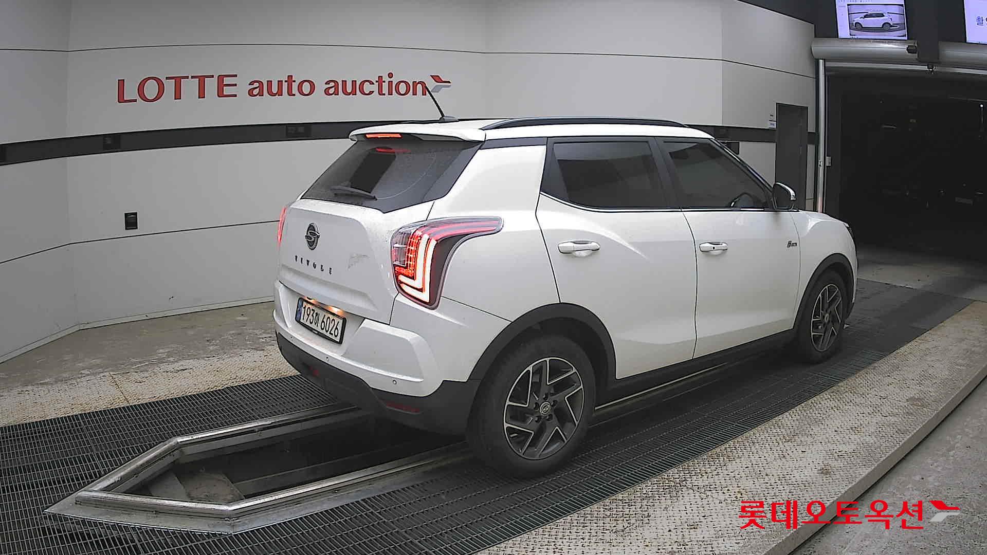 KG Mobility Tivoli - 19