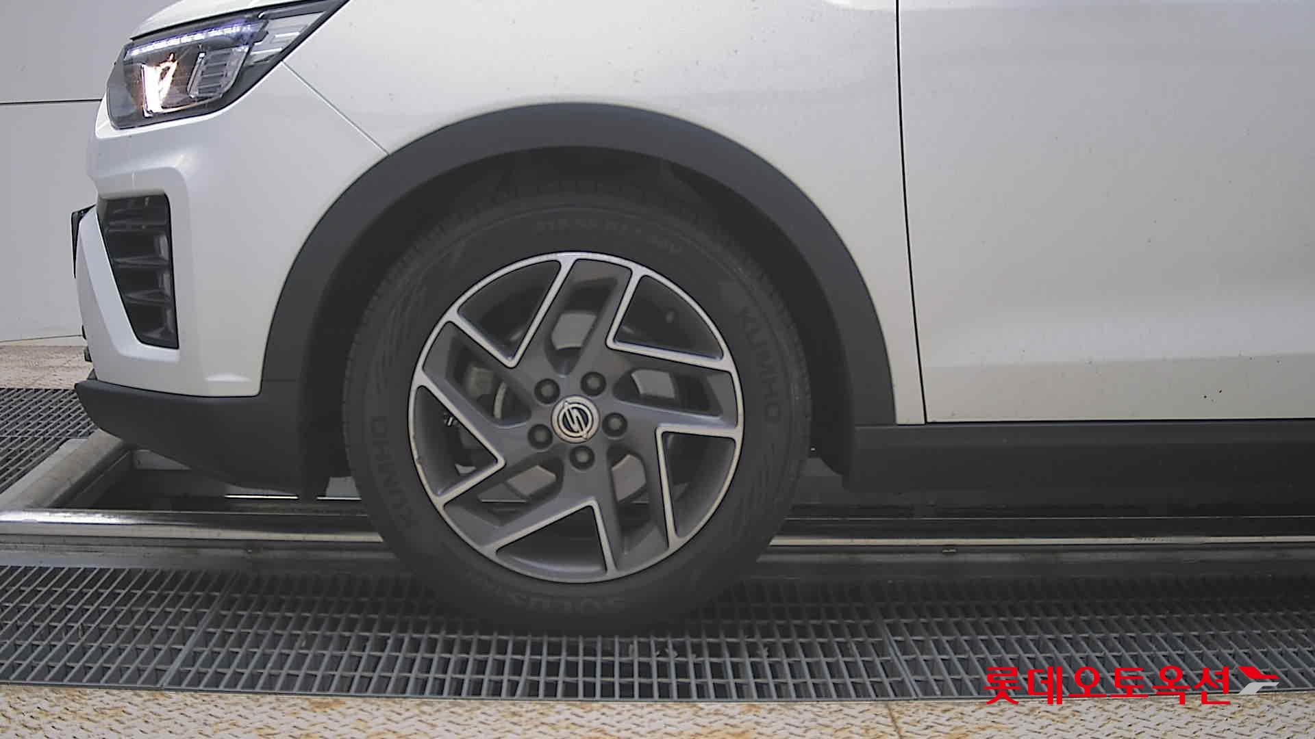 KG Mobility Tivoli - 25