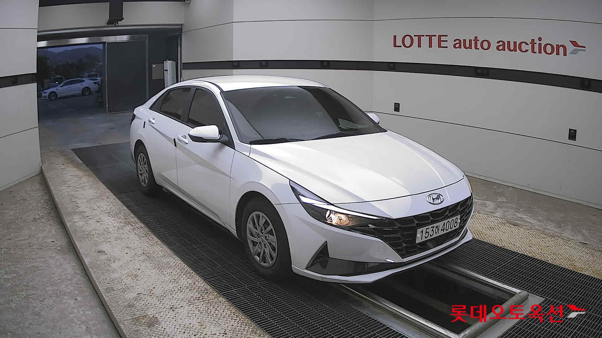 Hyundai Elantra - 6