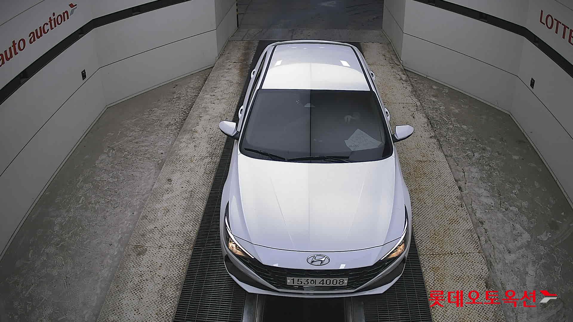 Hyundai Elantra - 7