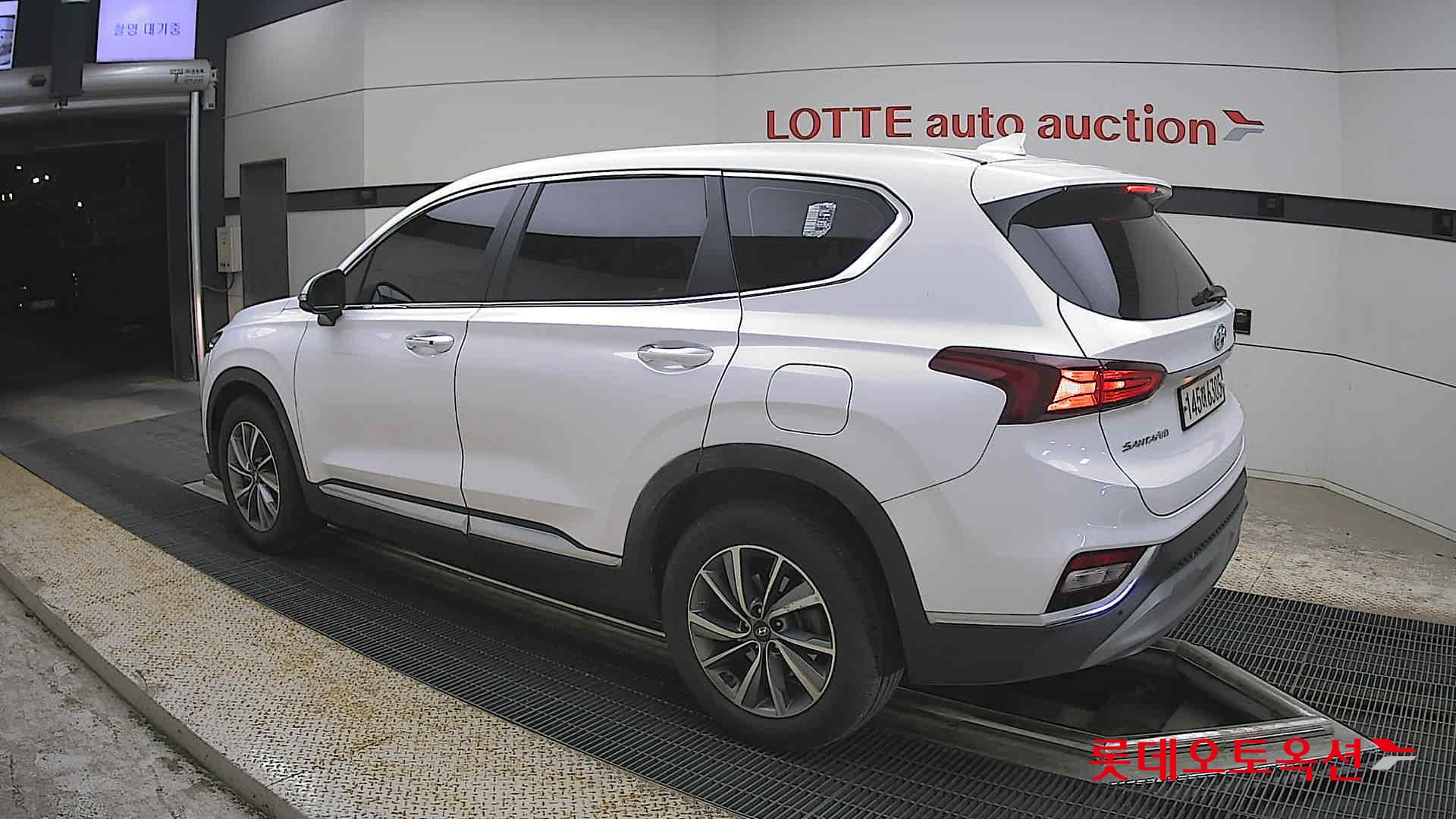 현대자동차 SANTAFE - 15