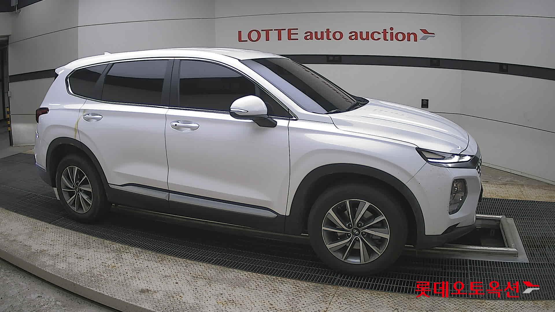 현대자동차 SANTAFE - 22