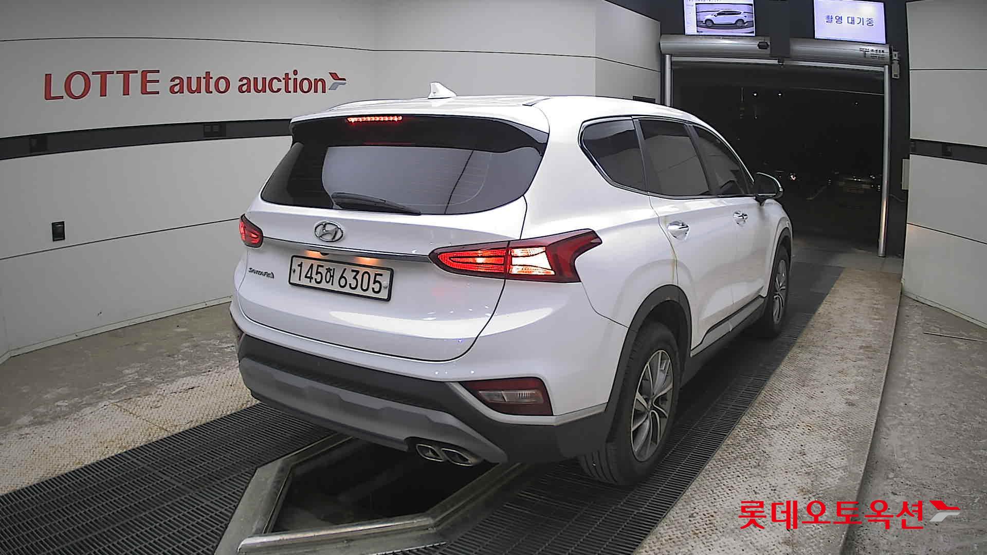현대자동차 SANTAFE - 18