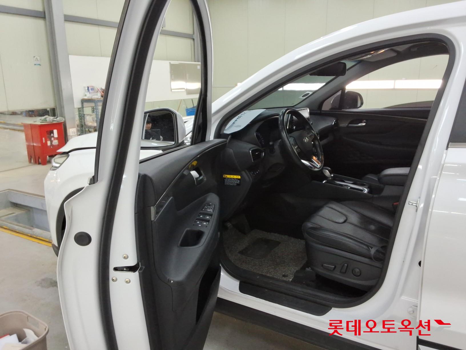 현대자동차 SANTAFE - 37