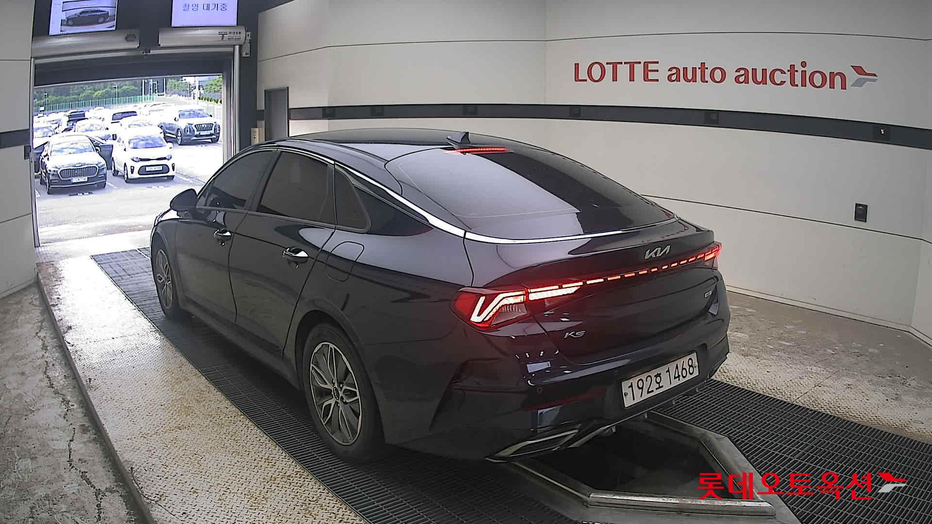 2022 - kia k5