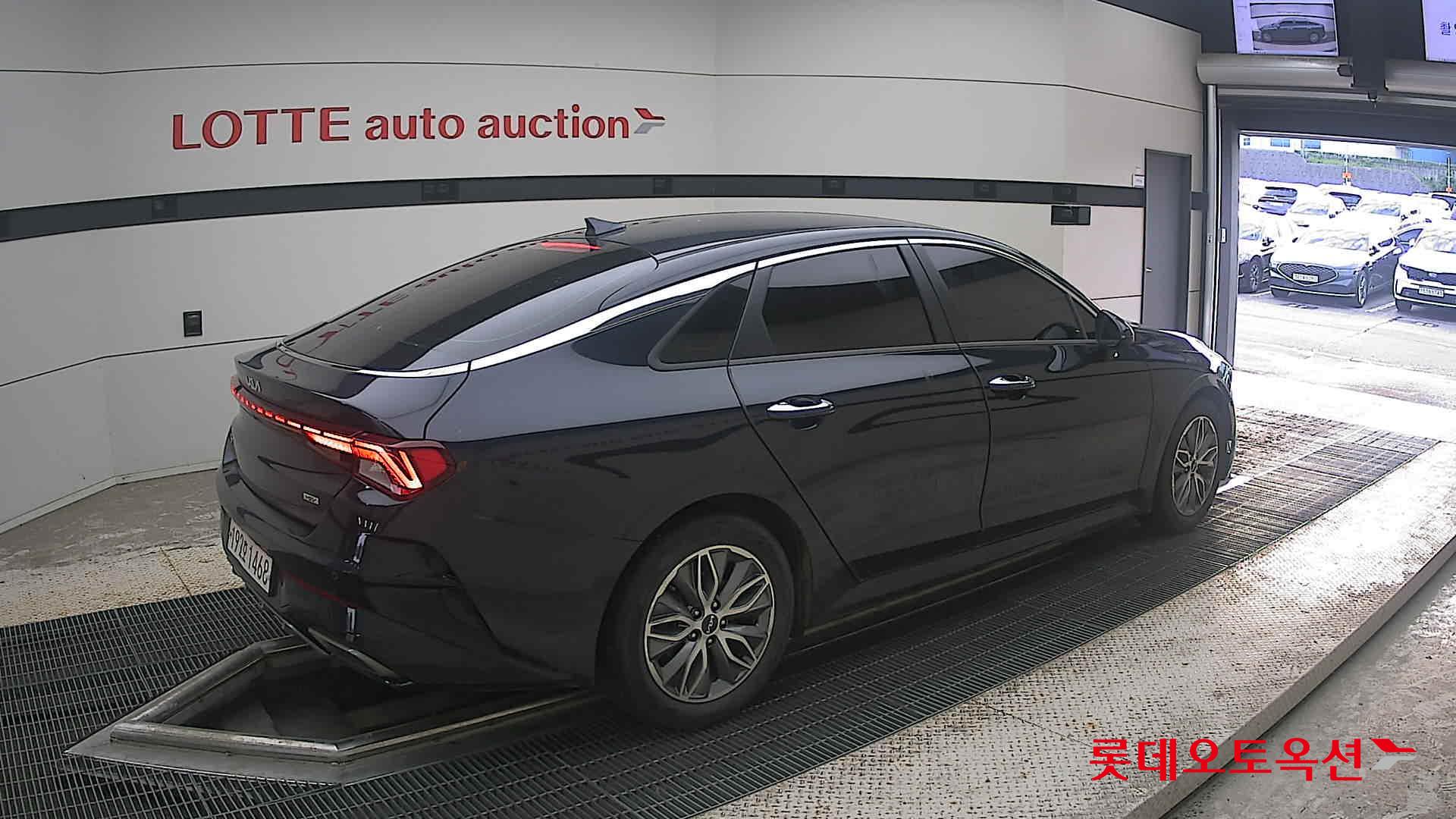 2022 - kia k5